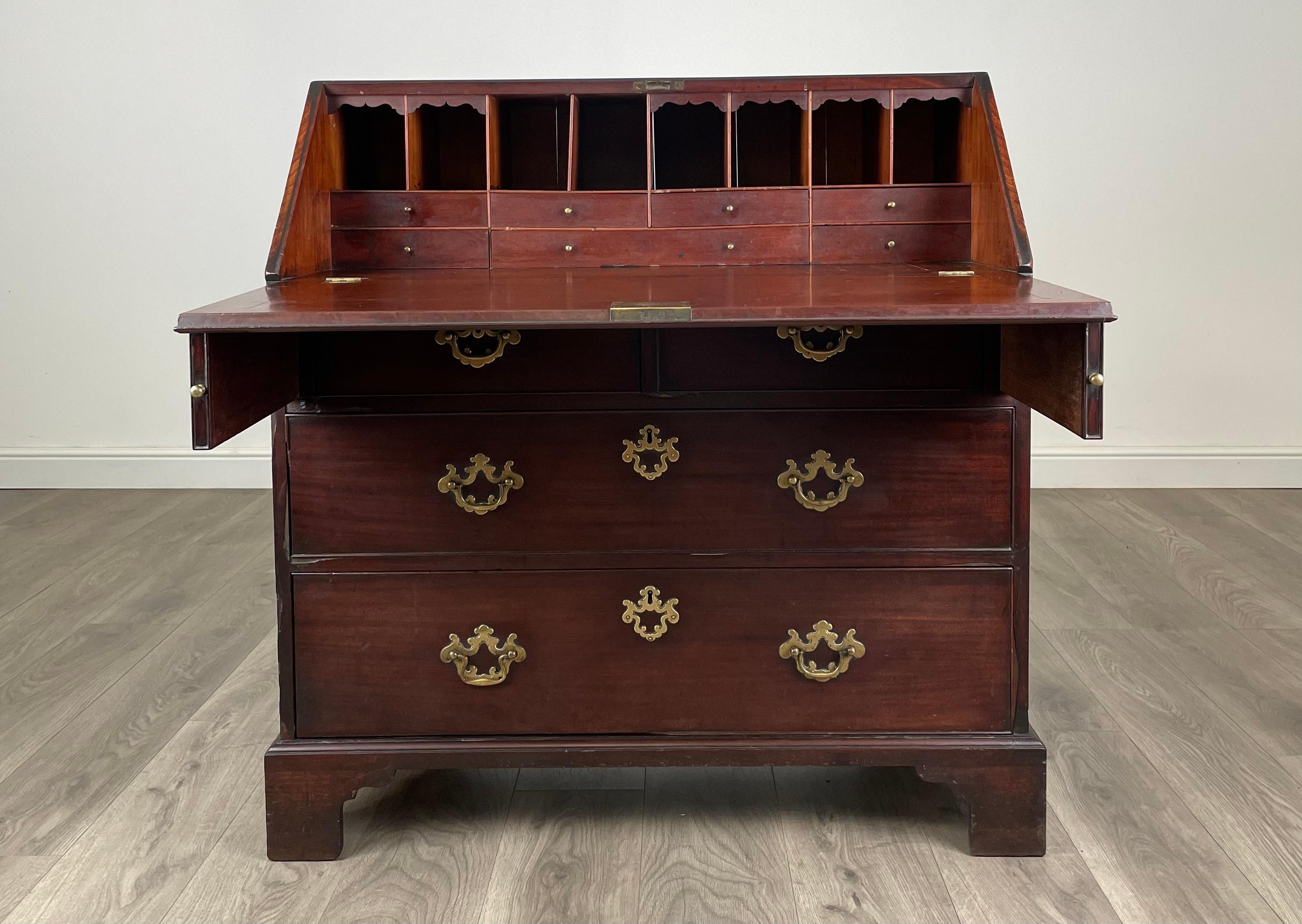 Anglais Bureau ancien du 18ème siècle en acajou cubain (REF AF-3093) en vente