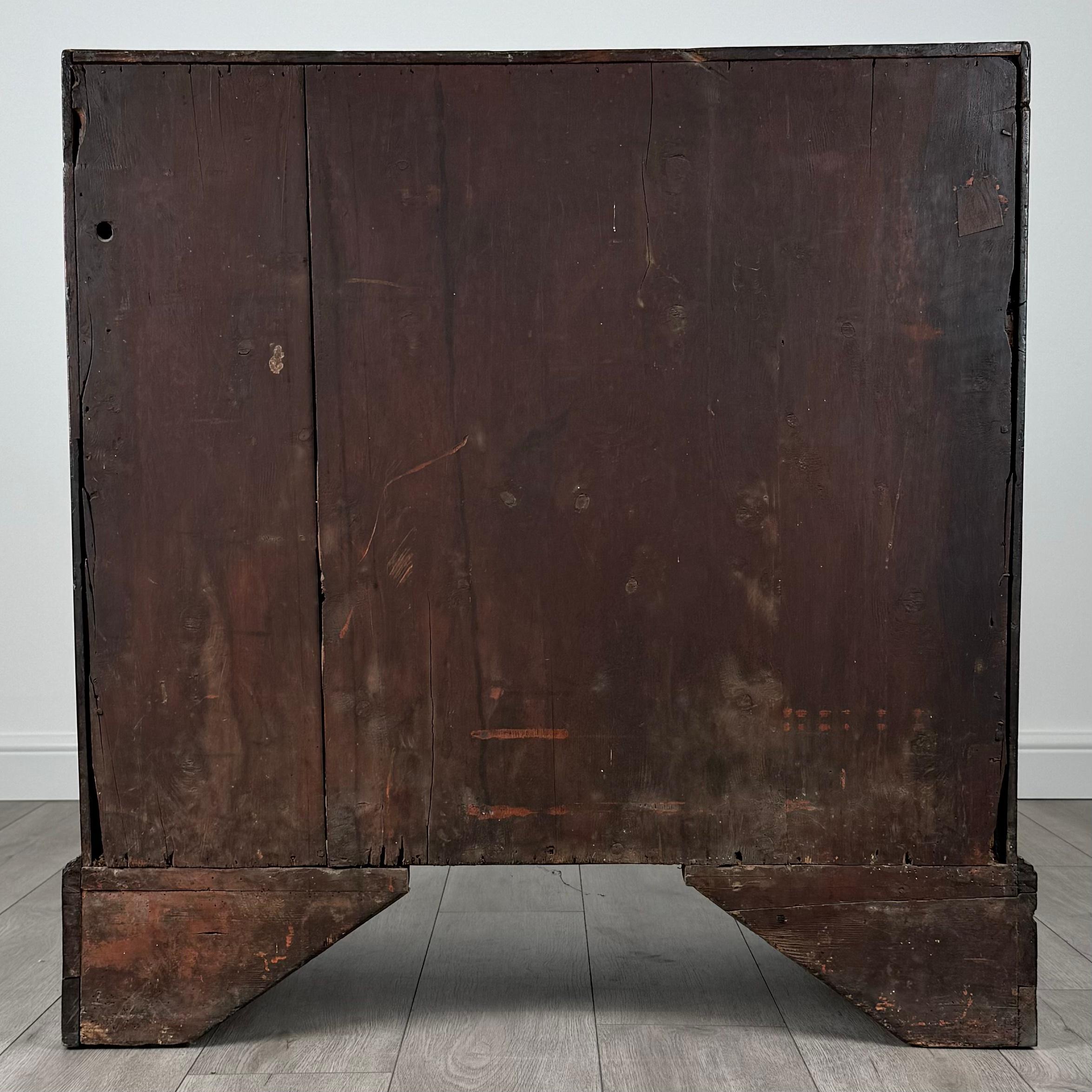 Bureau ancien de petites dimensions en acajou du 18ème siècle ( REF AF-3506 ) en vente 1