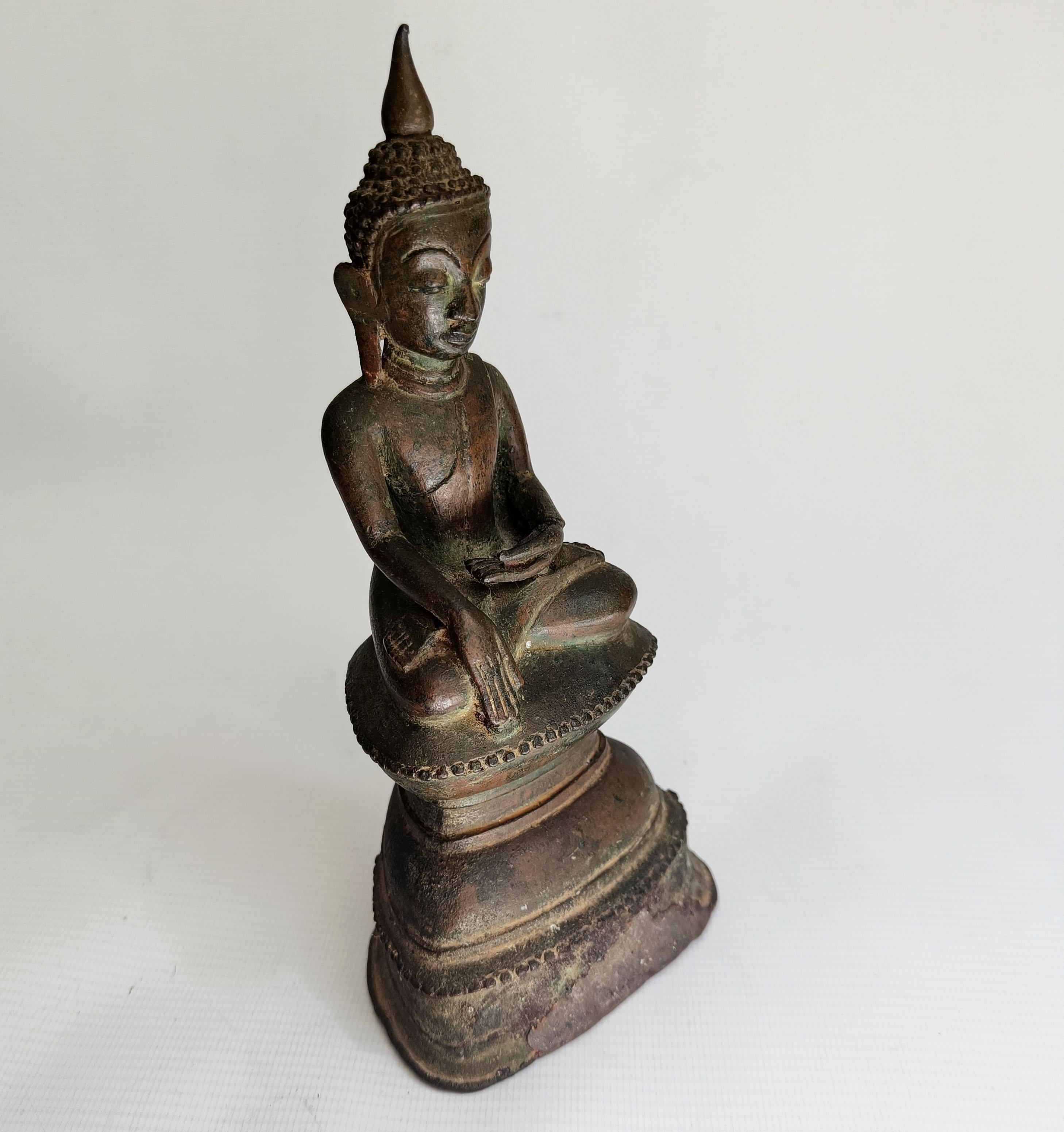Moulage Ancien Bouddha Shan en bronze birman du 18ème siècle - Art Bouddhique Asiatique en vente