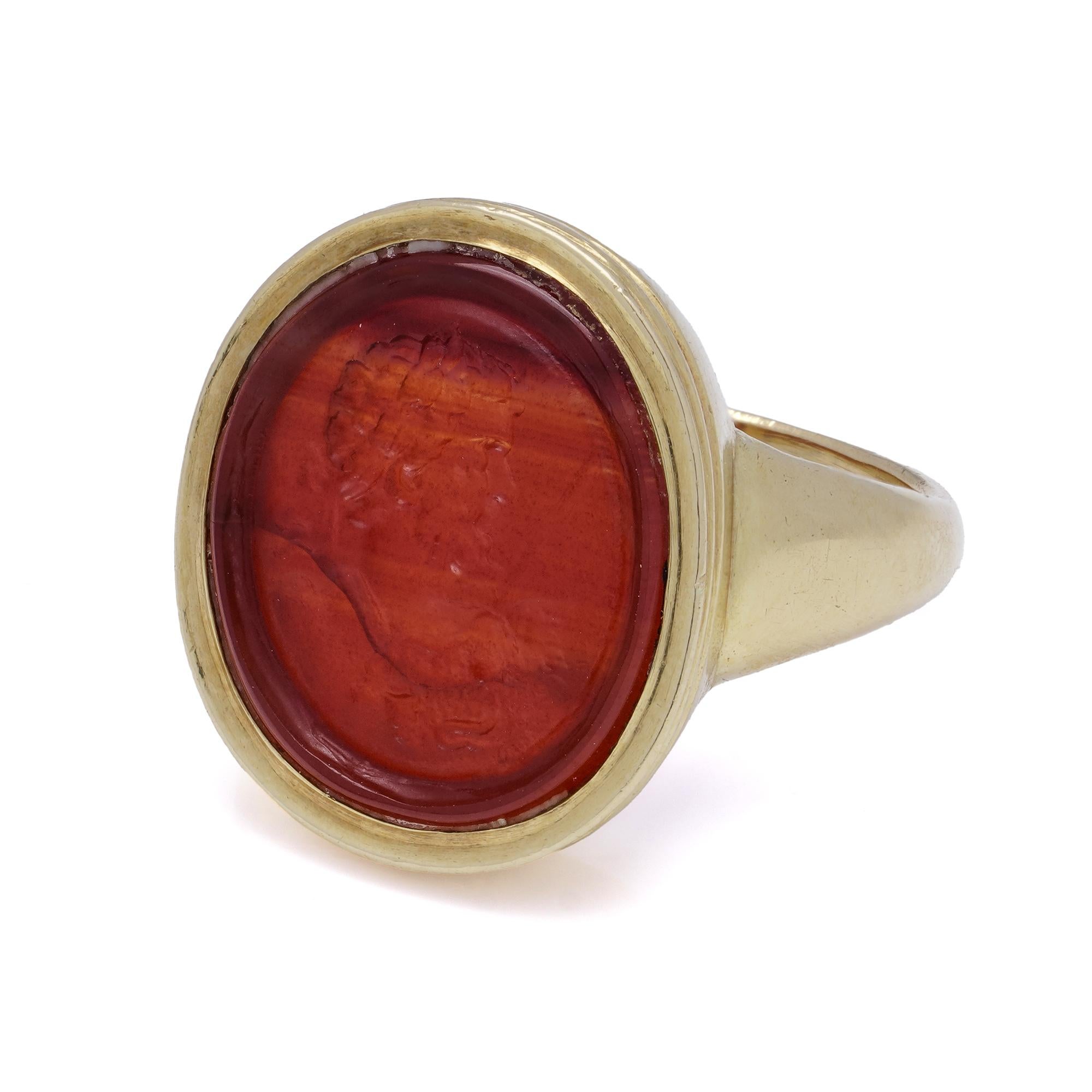 Antique 18th Century Carnelian Intaglio Ring In Excellent Condition For Sale In Braintree, GB