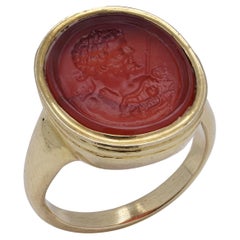 Bague ancienne en intaille de cornaline du 18e siècle