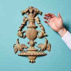 Antico pannello da parete in legno di faggio intagliato del XVIII secolo