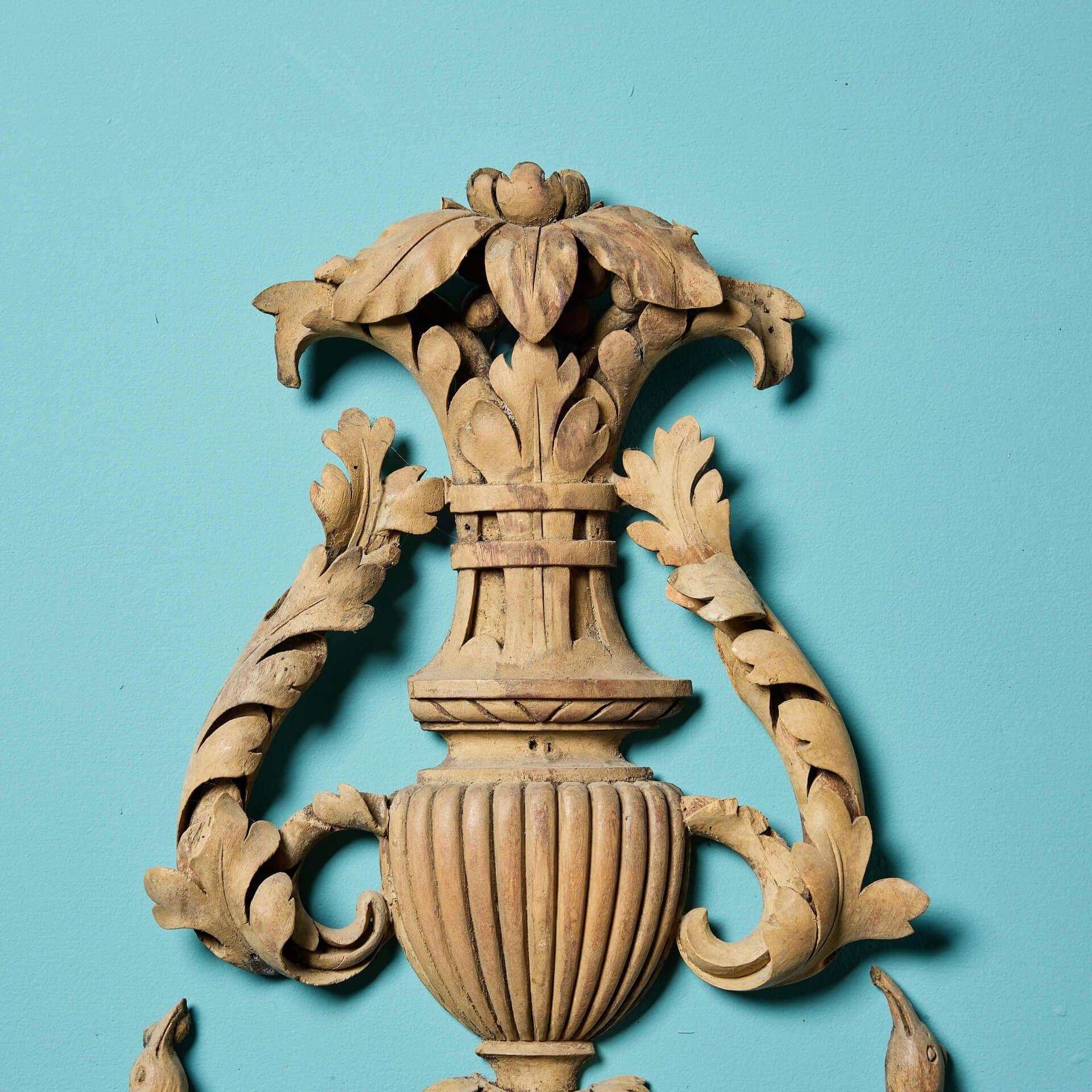 Panneau mural ancien en bois de hêtre sculpté du 18ème siècle État moyen - En vente à Wormelow, Herefordshire