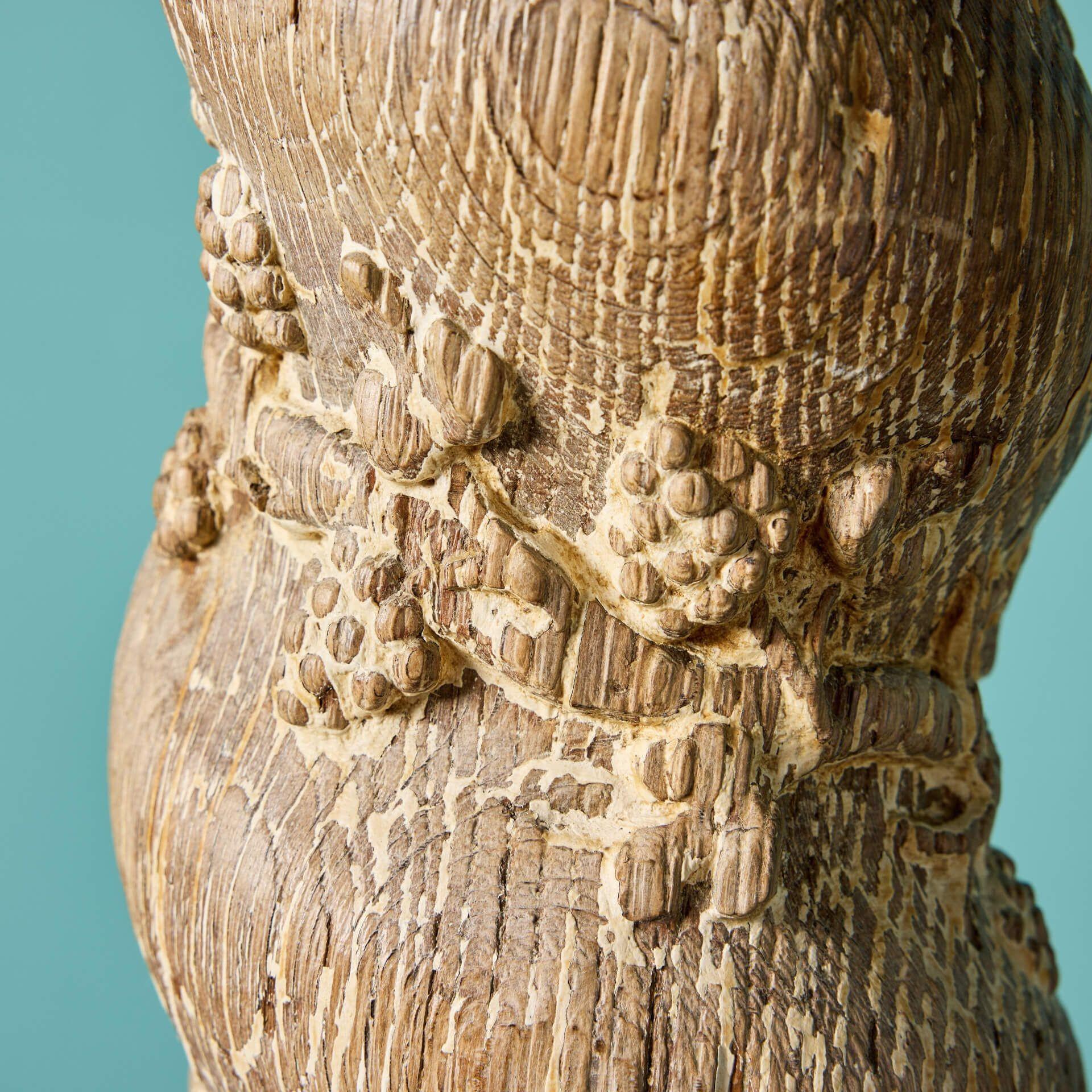 Antike Solomonische Säule aus geschnitzter Eiche aus dem 18. Jahrhundert im Zustand „Relativ gut“ im Angebot in Wormelow, Herefordshire