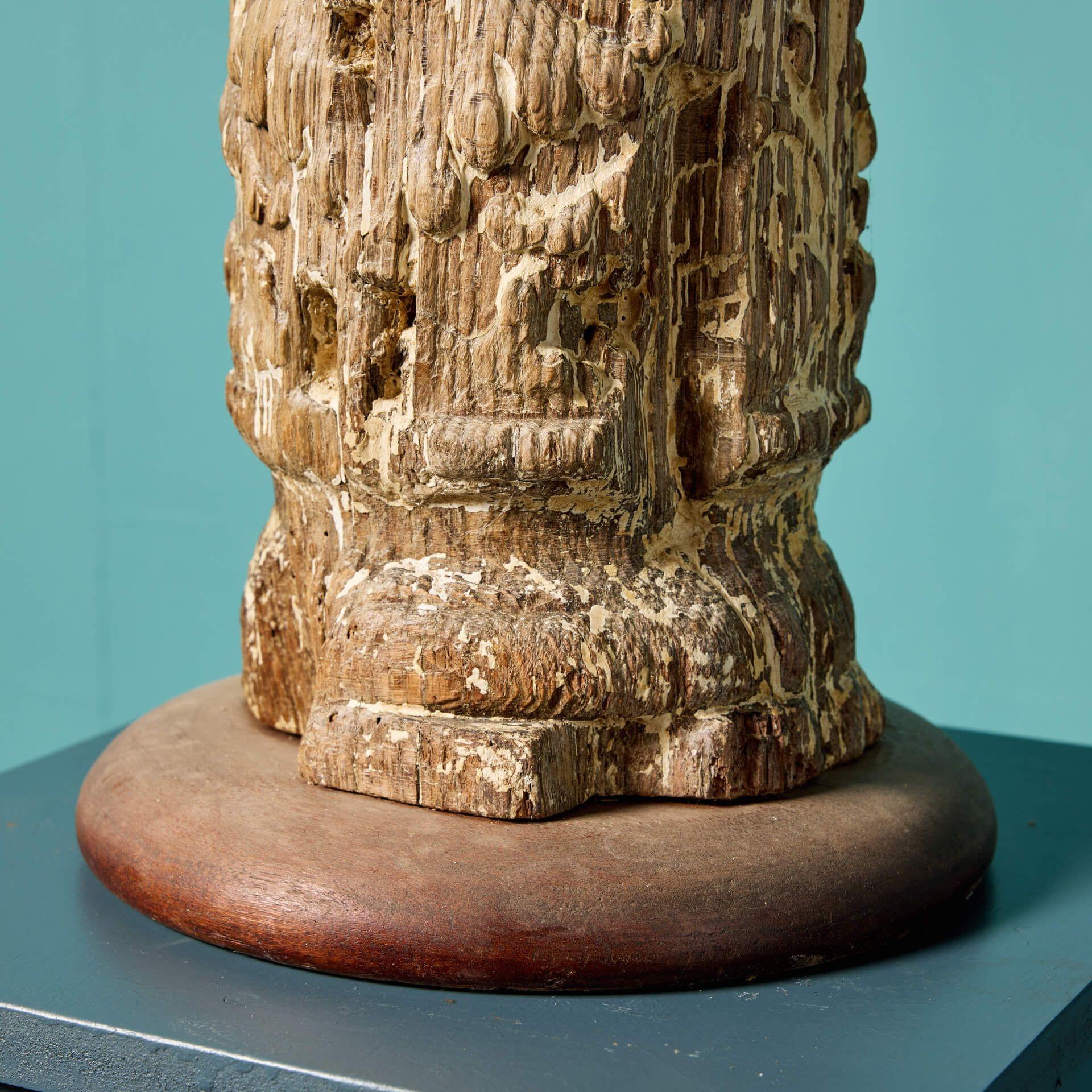 Antike Solomonische Säule aus geschnitzter Eiche aus dem 18. Jahrhundert (Eichenholz) im Angebot