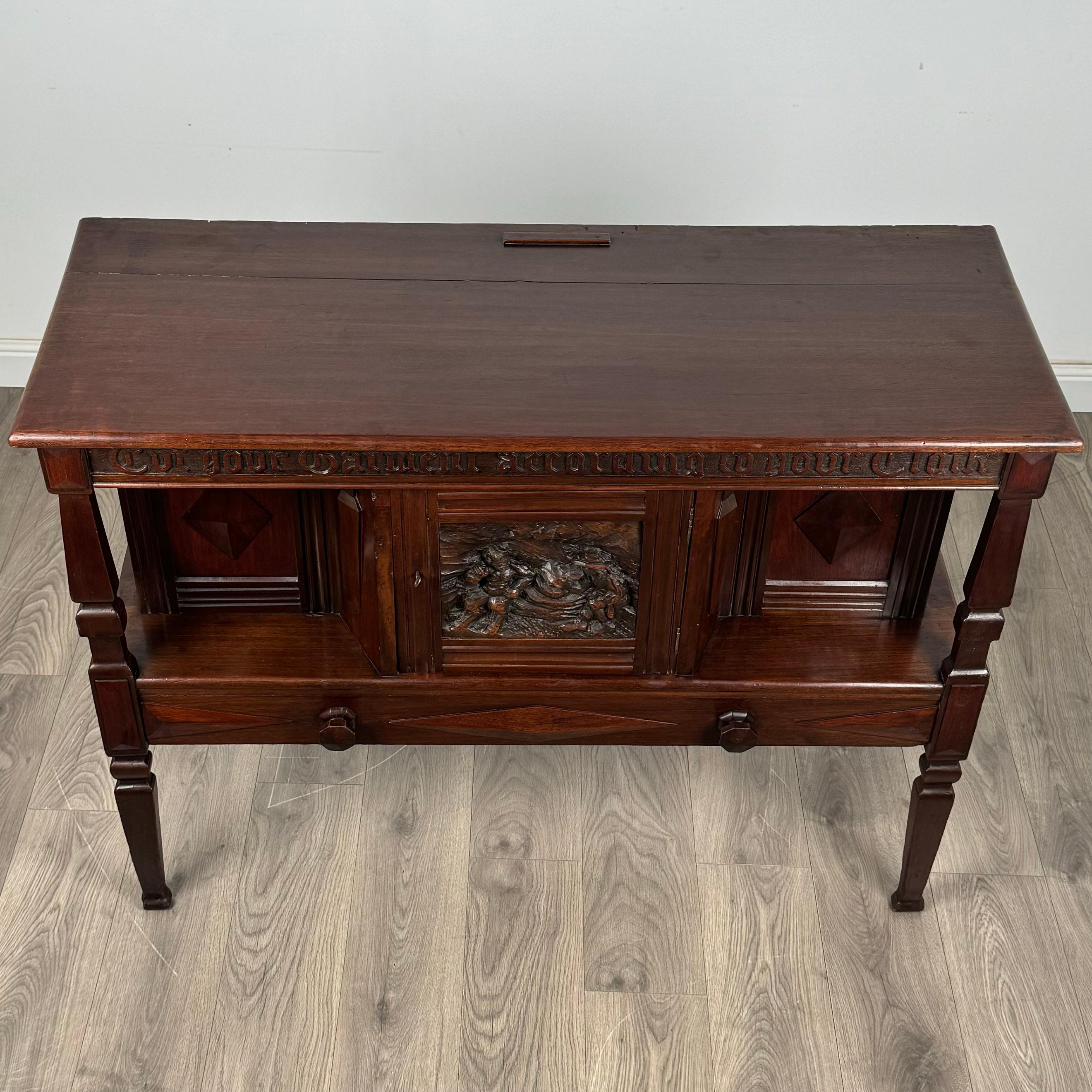 Antica credenza intagliata in noce del XVIII secolo ( REF AFS-3464 ) in vendita 4