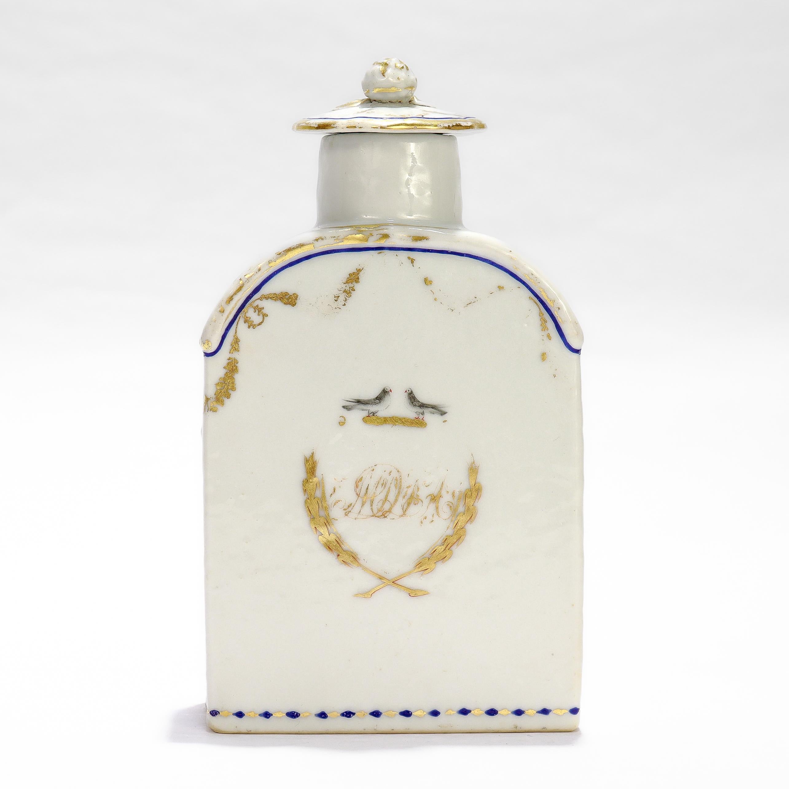 Antigua Jarra de Té de Porcelana China de Exportación del Siglo XVIII con Tortolitos Chino en venta
