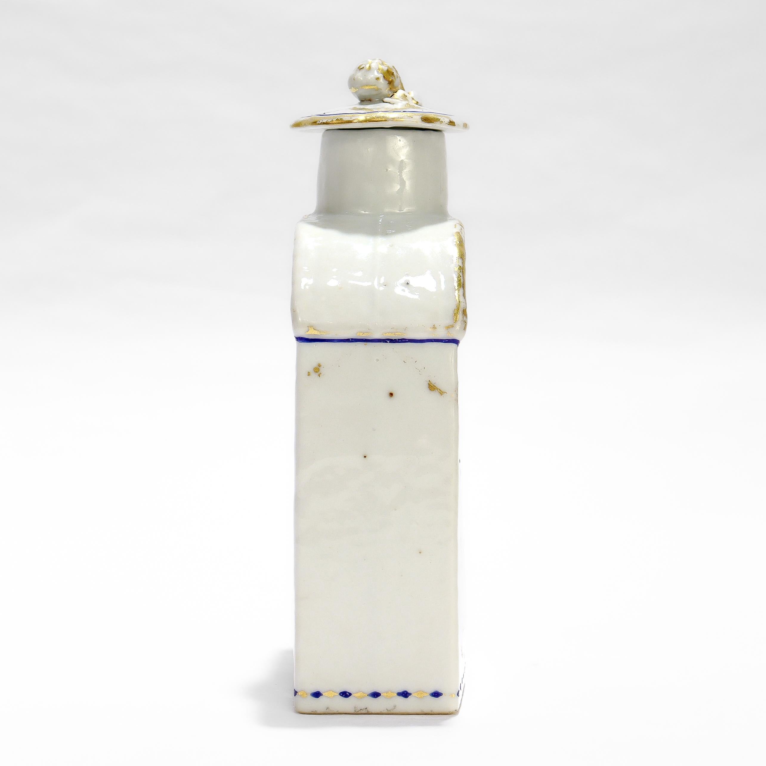 Antigua Jarra de Té de Porcelana China de Exportación del Siglo XVIII con Tortolitos Dorado en venta