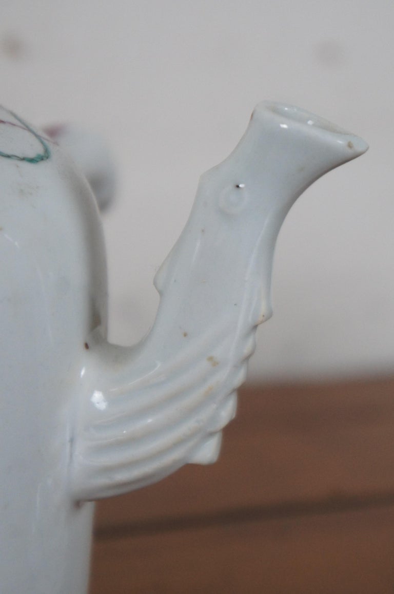 Antique 18th Century Chinese Export Qianlong Porcelain Chocolate Tea Pot For Sale 9