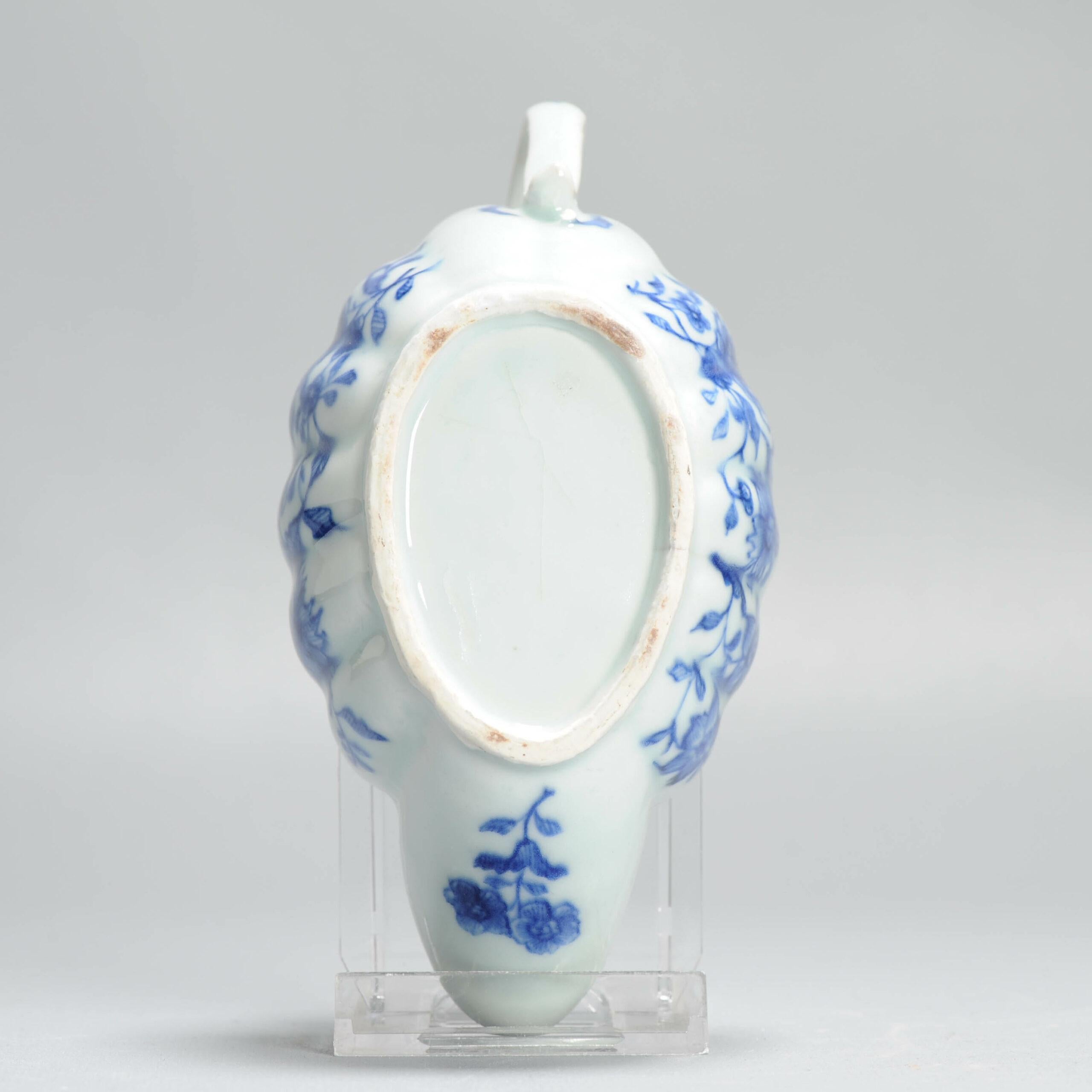 Sauceboat chinois ancien du 18ème siècle à fleurs bleues et blanches en vente 7