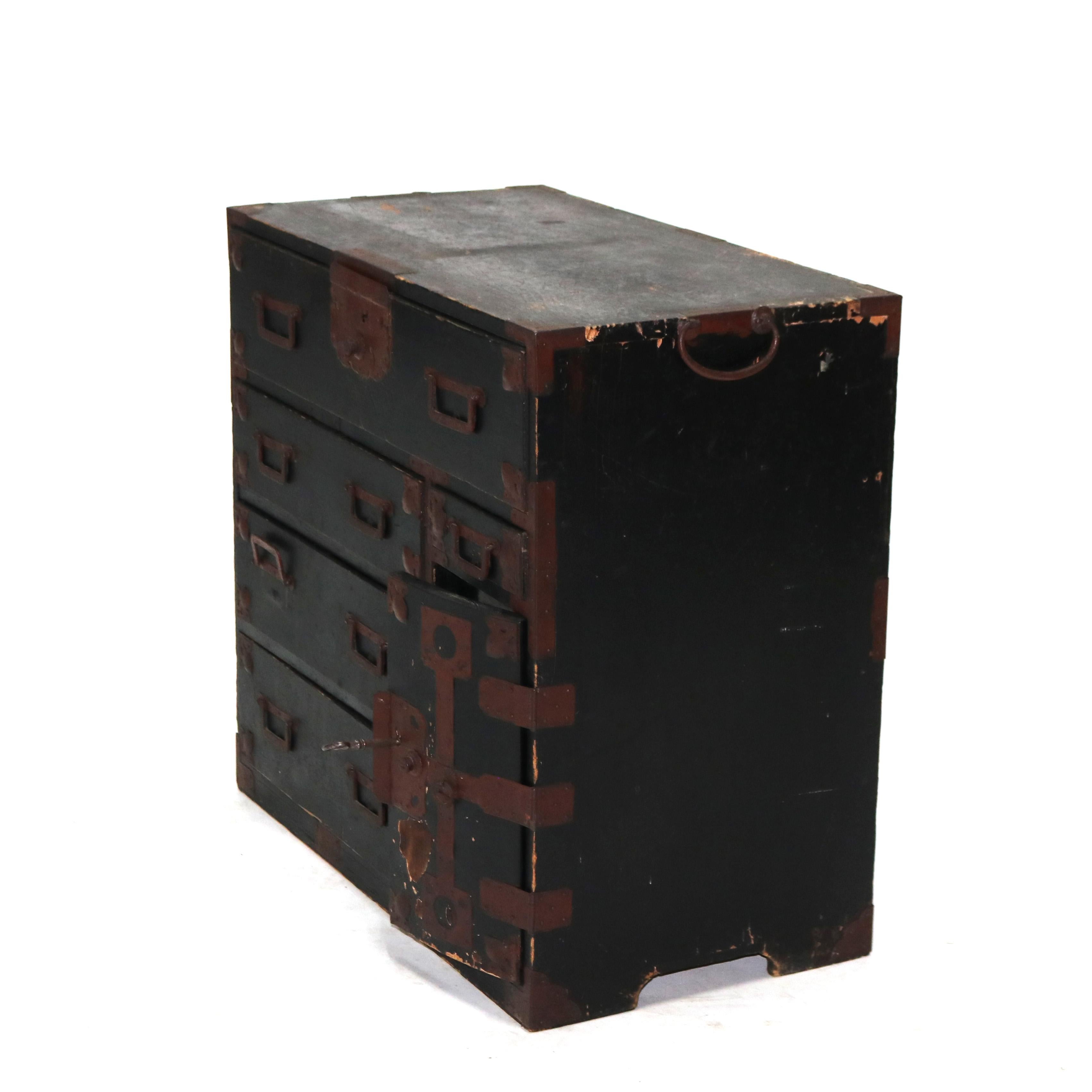 Antique 18th Century Chinese Tea Cabinet with Bronze Hardware C1790 For Sale 1