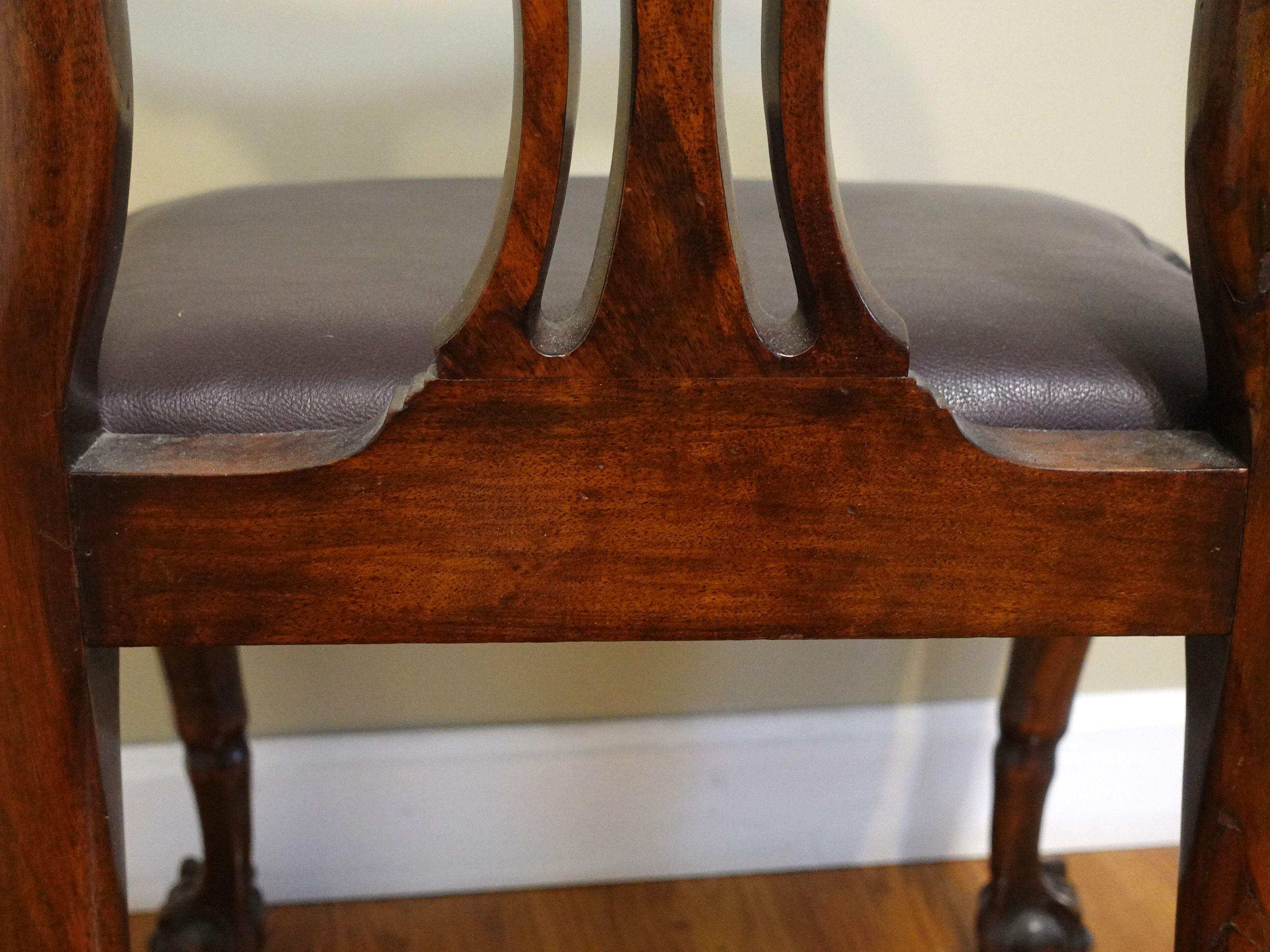 Ancienne chaise d'appoint en noyer Chippendale du 18e siècle Noyer brûlé en vente 5