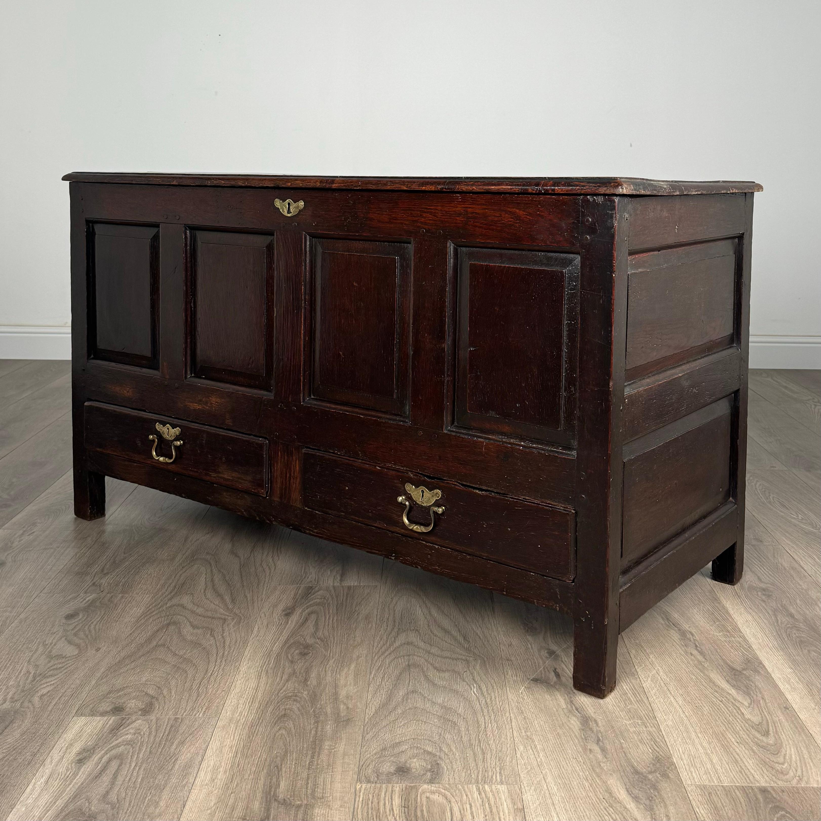 Ancienne commode/mule en chêne du 18ème siècle (REF AF-3195) Bon état - En vente à Ledbury, GB