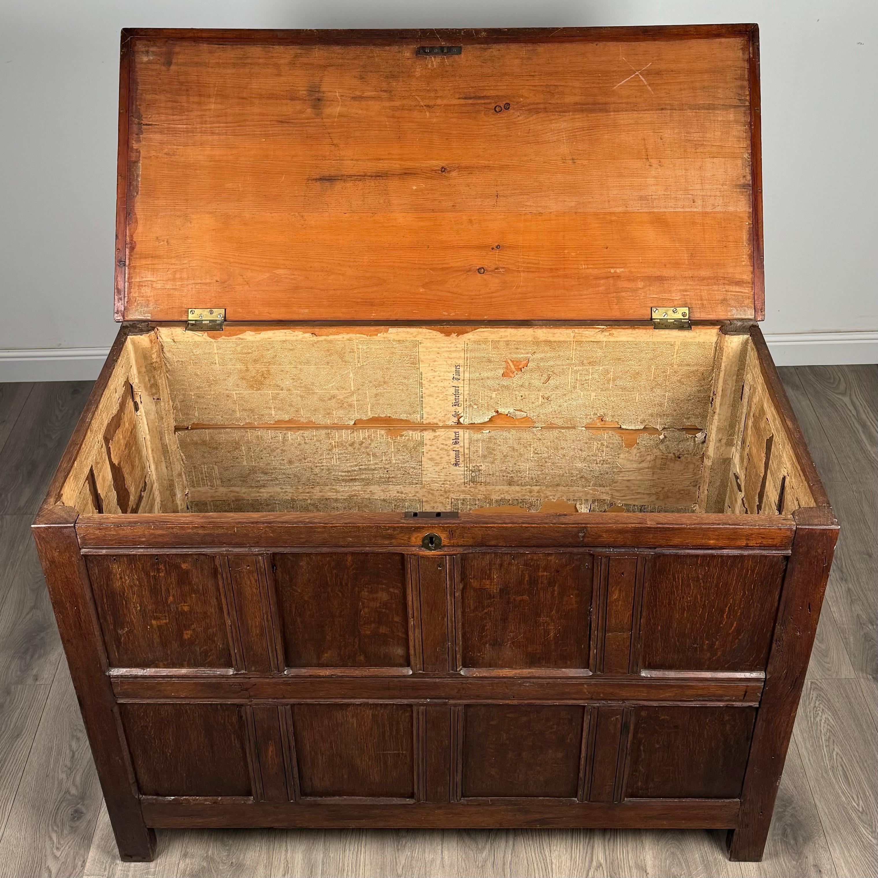 Antico forziere del XVIII secolo di dimensioni insolite in Oak ( REF AFS-3338 ) in vendita 5