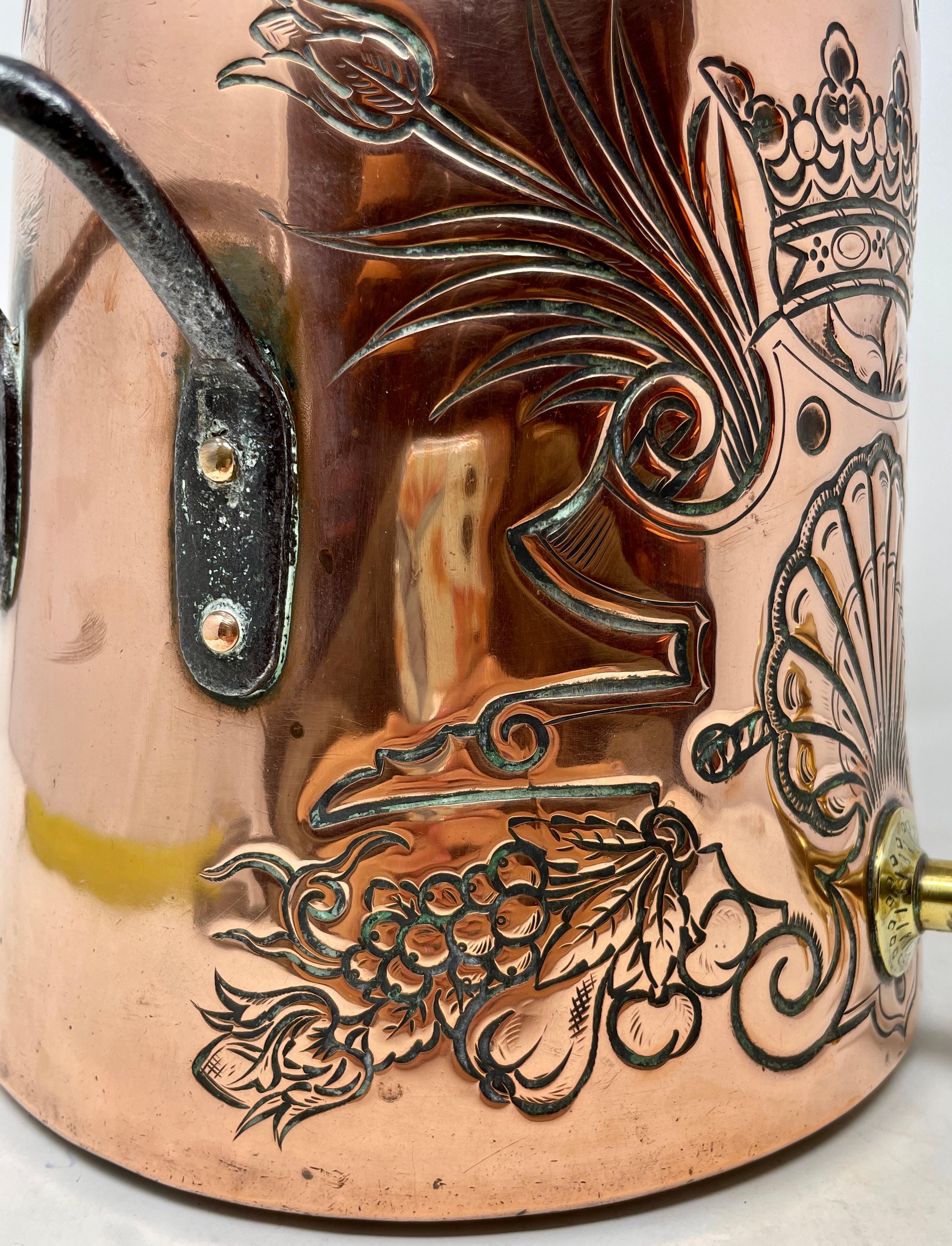 Antique 18th Century Copper and Brass Original Spigot Tea Dispenser For Sale 5