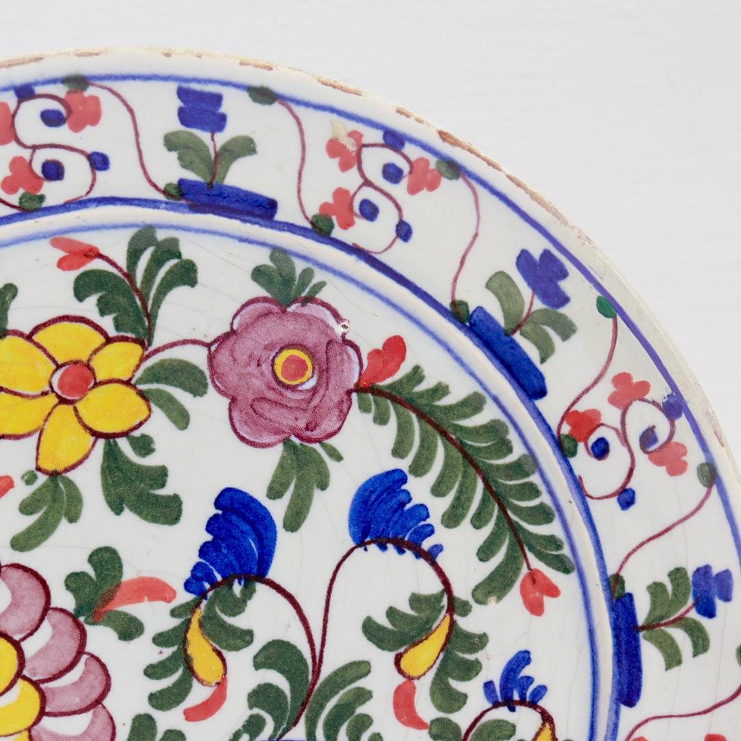 Antique 18th Century De Klaauw Dutch Delft Pottery Floral Plate For Sale 4