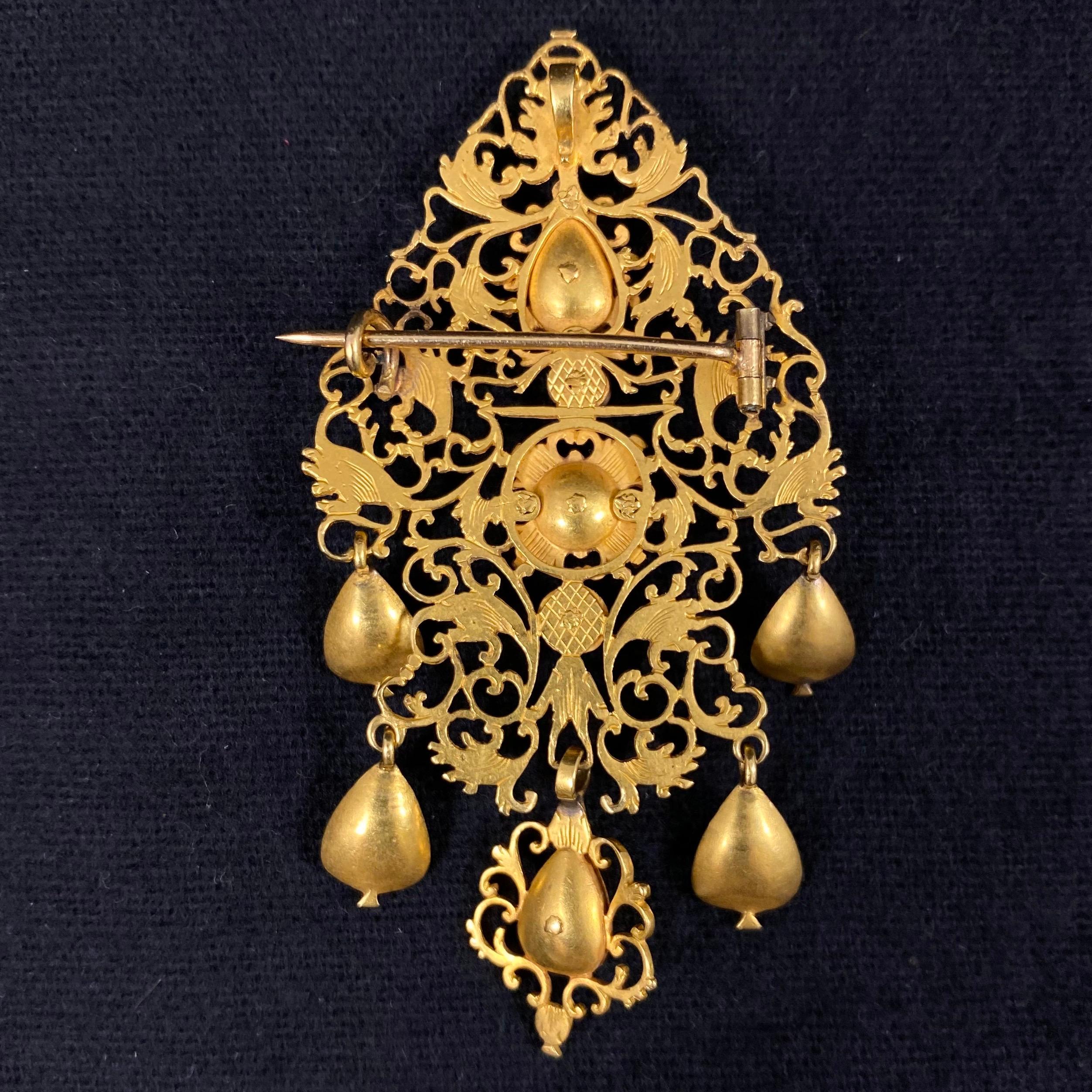 Antique 18th Century Diamond Sequile Pendant/Brooch Yellow Gold Portuguese 1700s For Sale 5