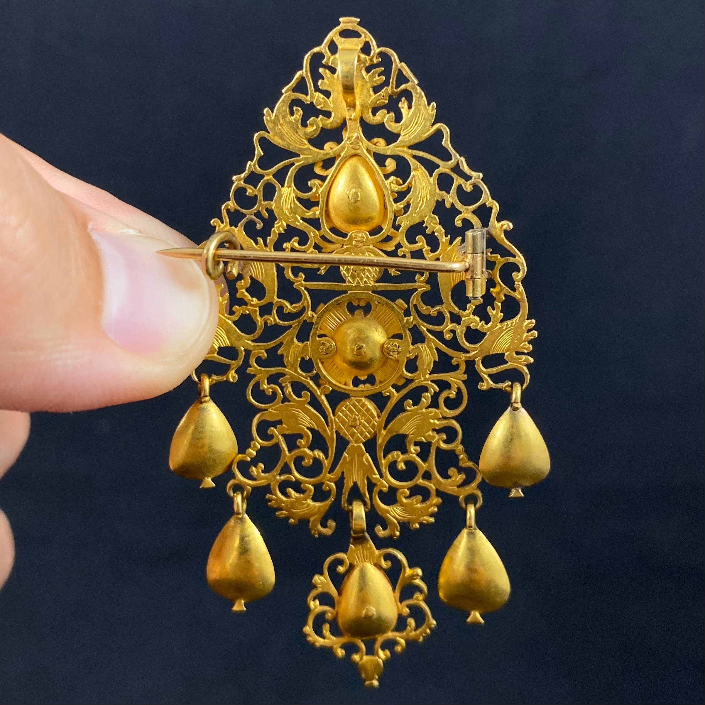 Rose Cut Antique 18th Century Diamond Sequile Pendant/Brooch Yellow Gold Portuguese 1700s For Sale