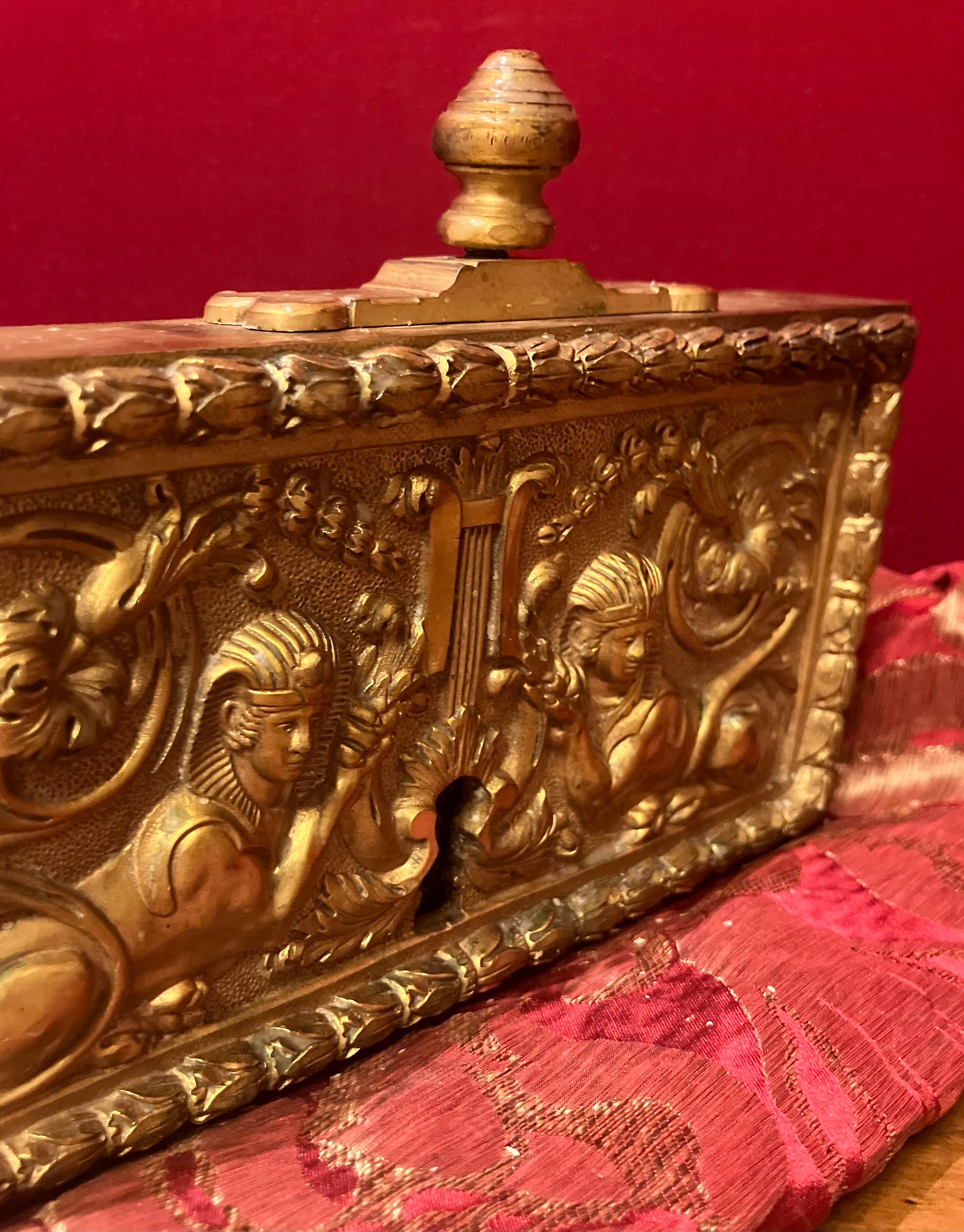 Antique serrure de porte du 18ème siècle en bronze doré et ciselé, France, Louis XVI en vente 5