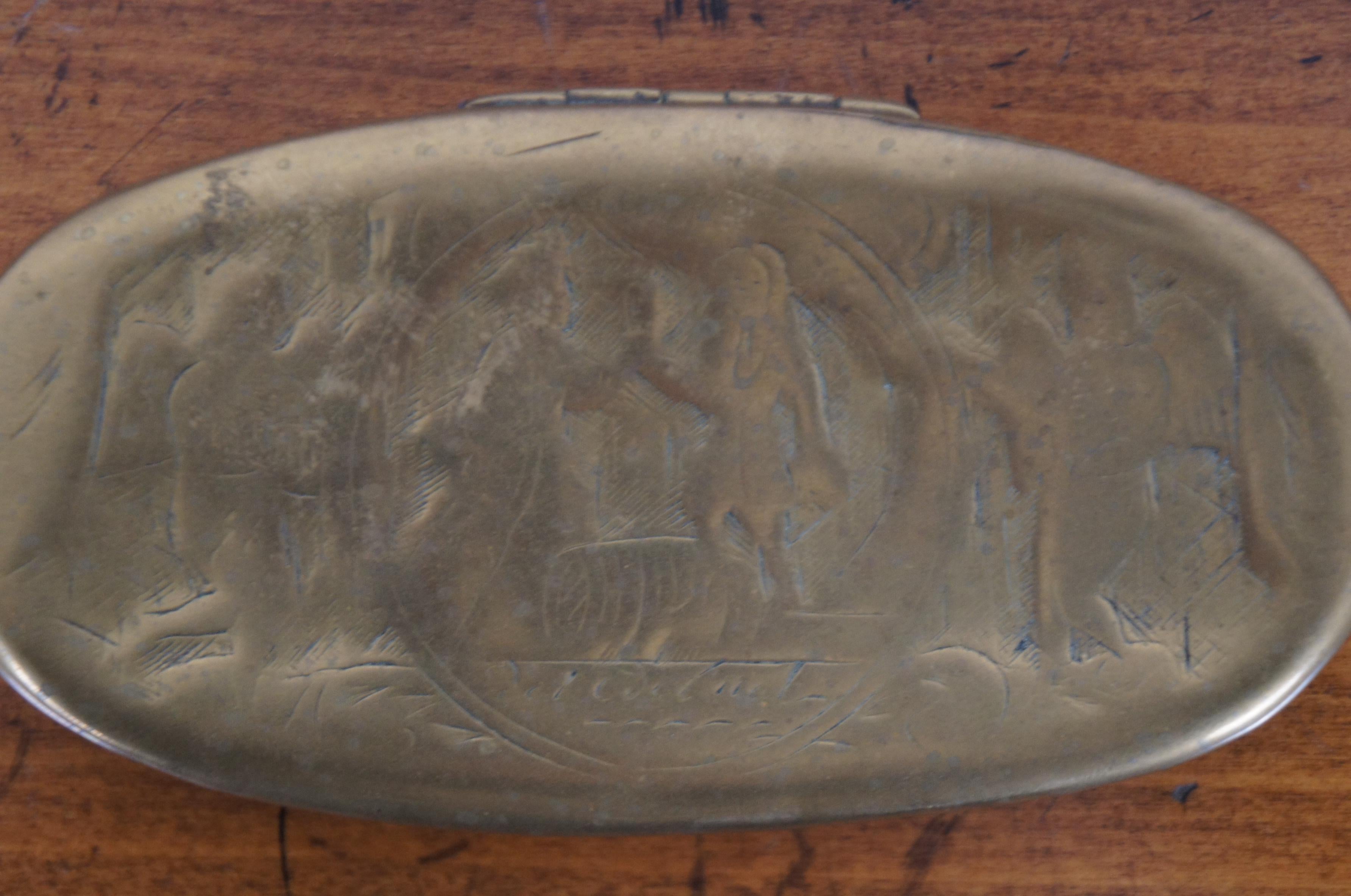 Antike niederländische ovale geätzte Schnupftabak- und Tabakdose aus Messing, 18. Jahrhundert, 5