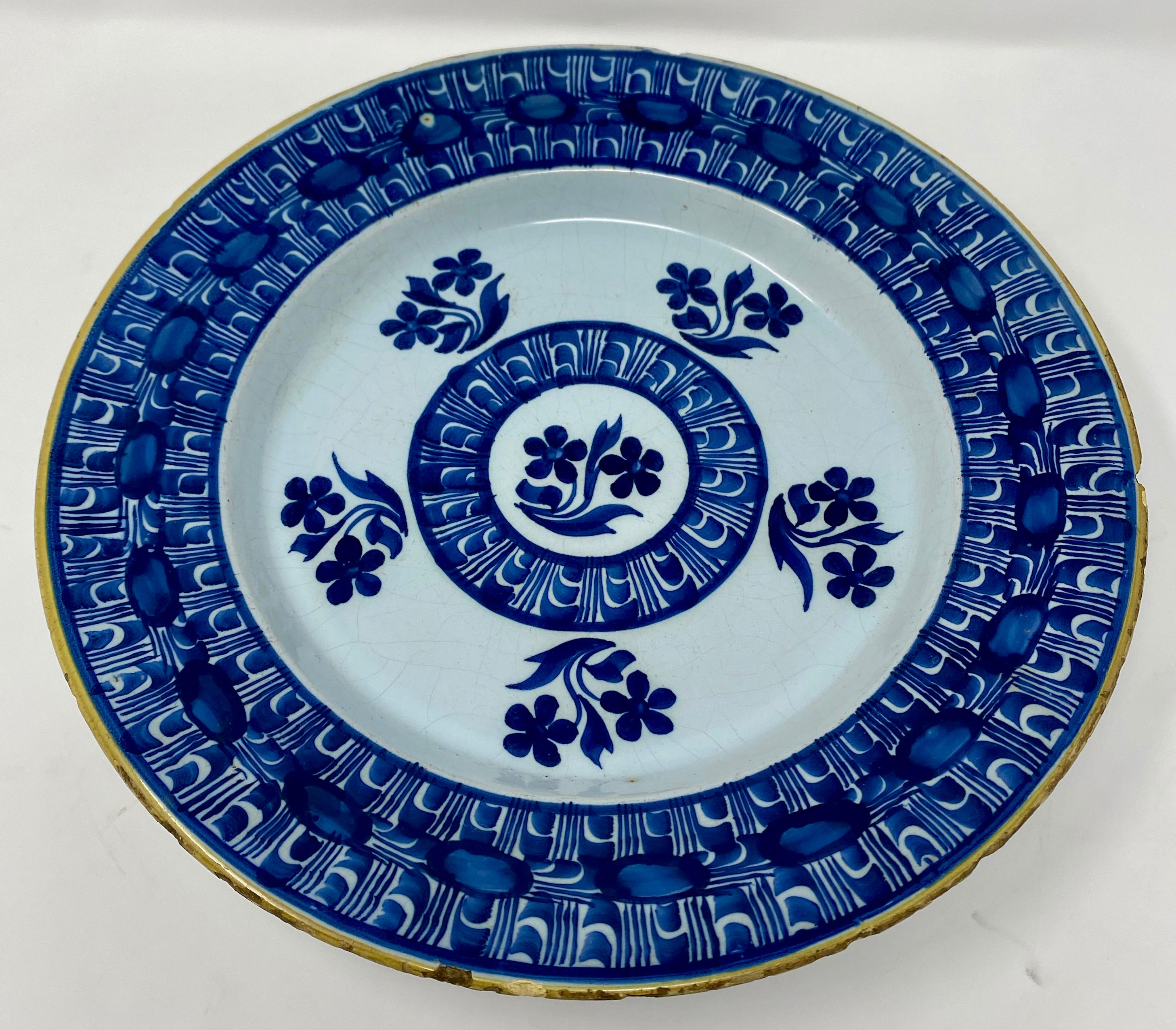 Antique 18th Century Dutch Delft Porcelain Plate In Good Condition For Sale In New Orleans, LA