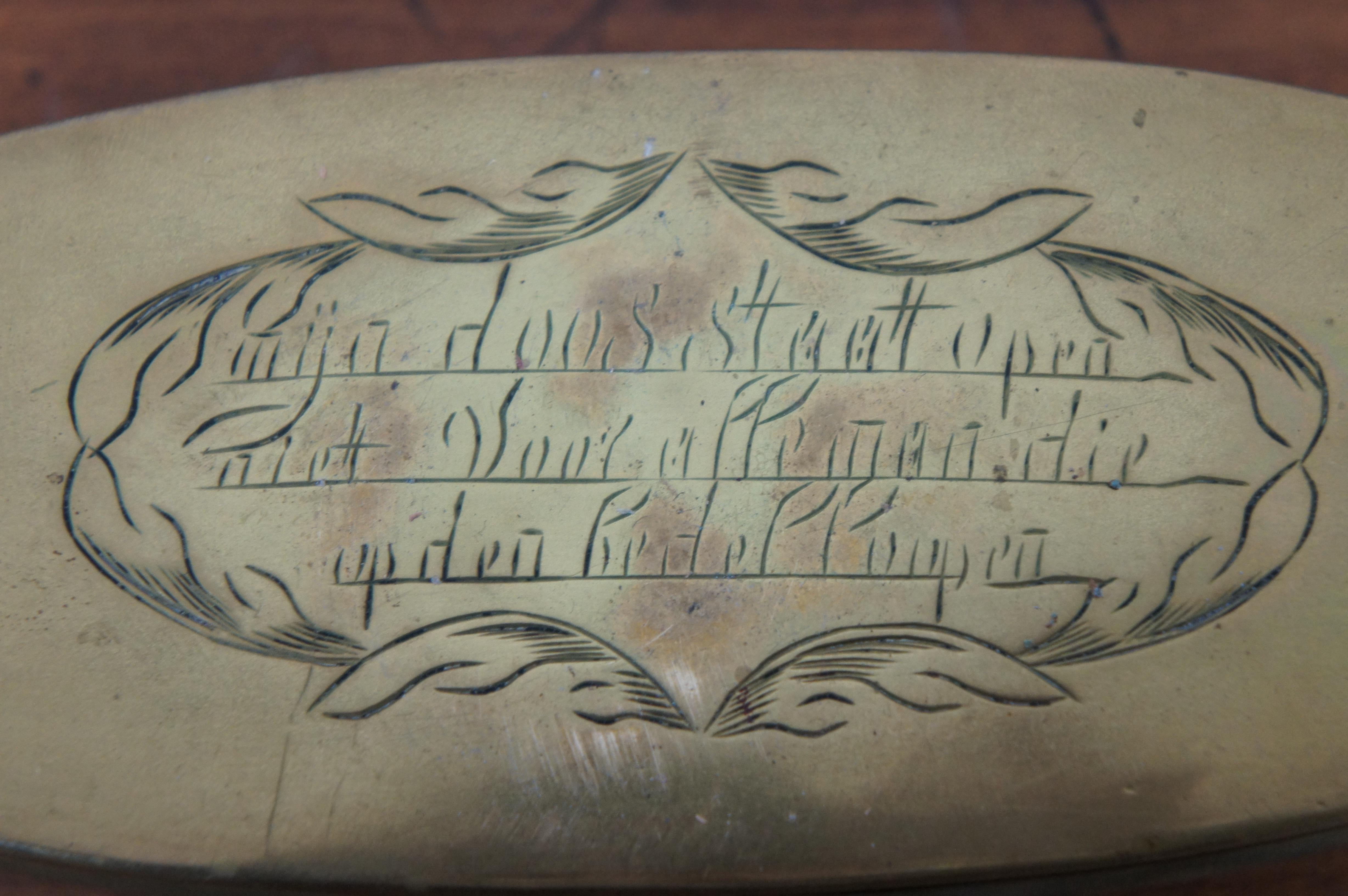 Antike niederländische geätzte ovale Tinder-Tabak-Schnupftabakdose aus Messing, 18. Jahrhundert im Angebot 4