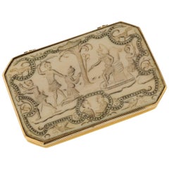 Antique 18th Century English 18-Karat Gold Mounted Snuff Box, circa 1720