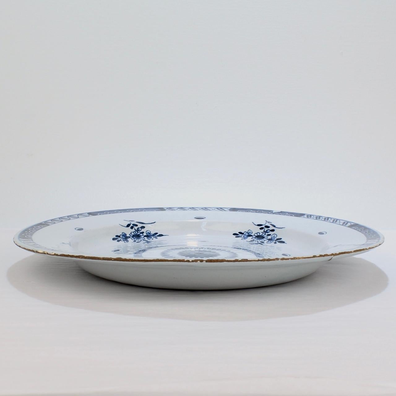 Antique 18ème siècle Anglais Delft 13 1/2