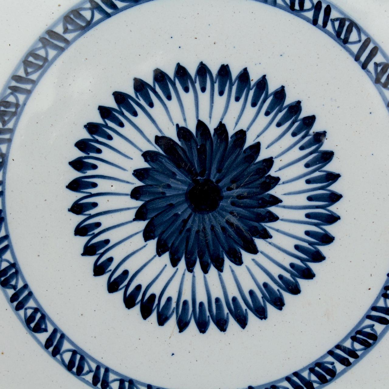 Antique 18ème siècle Anglais Delft 13 1/2