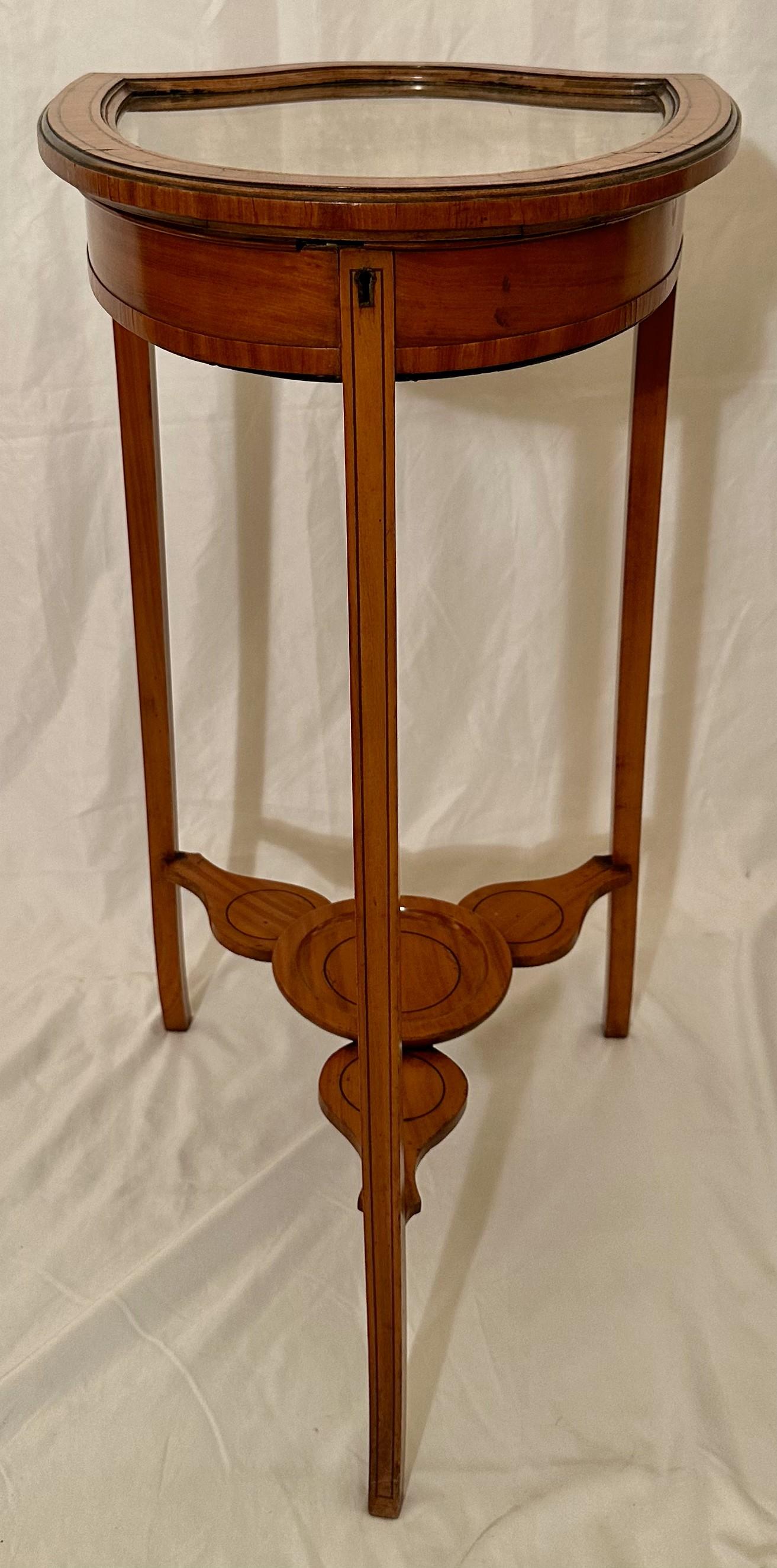 Glass Antique 18th Century English Georgian Satinwood Shield Shaped Top Vitrine Table For Sale
