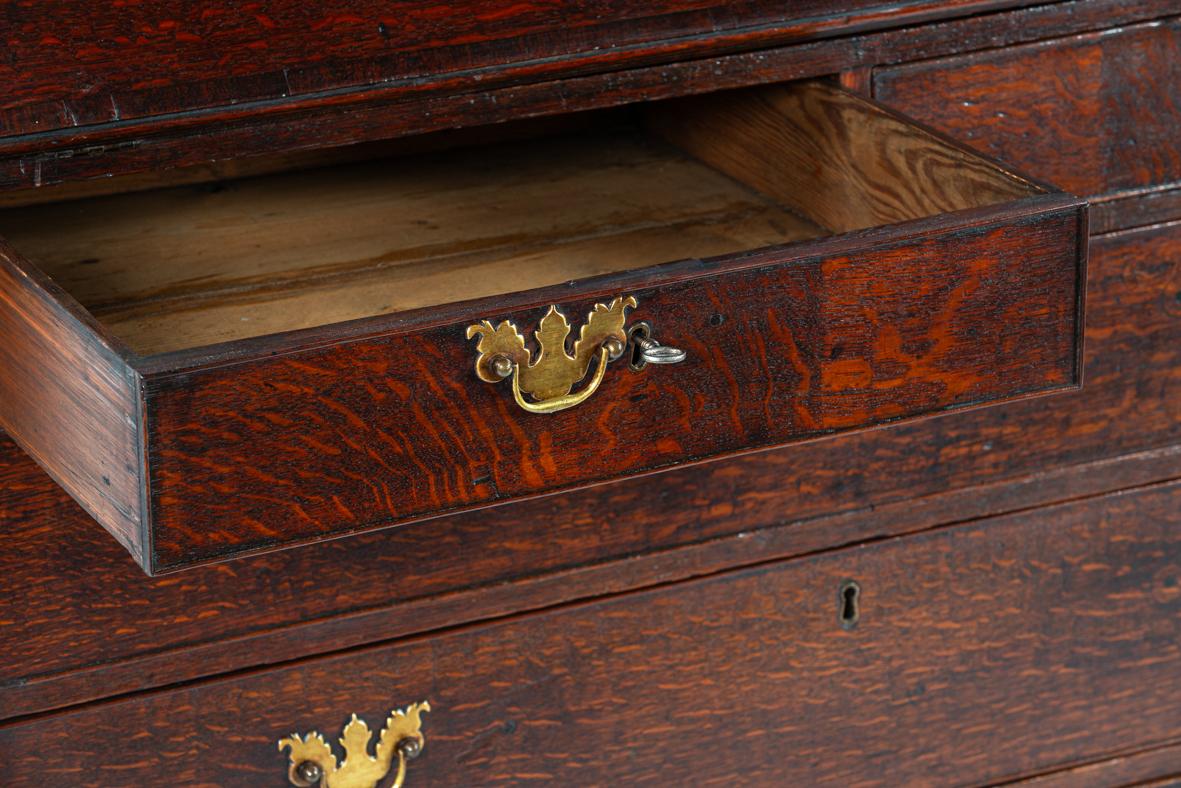 Antique 18th century English light warm brown oak Georgian slant front desk For Sale 5