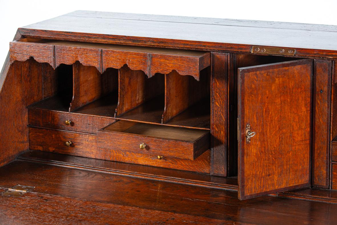 Antique 18th century English light warm brown oak Georgian slant front desk For Sale 11