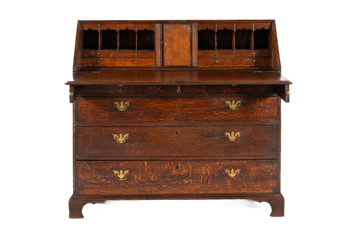 Lacquered Antique 18th century English light warm brown oak Georgian slant front desk For Sale