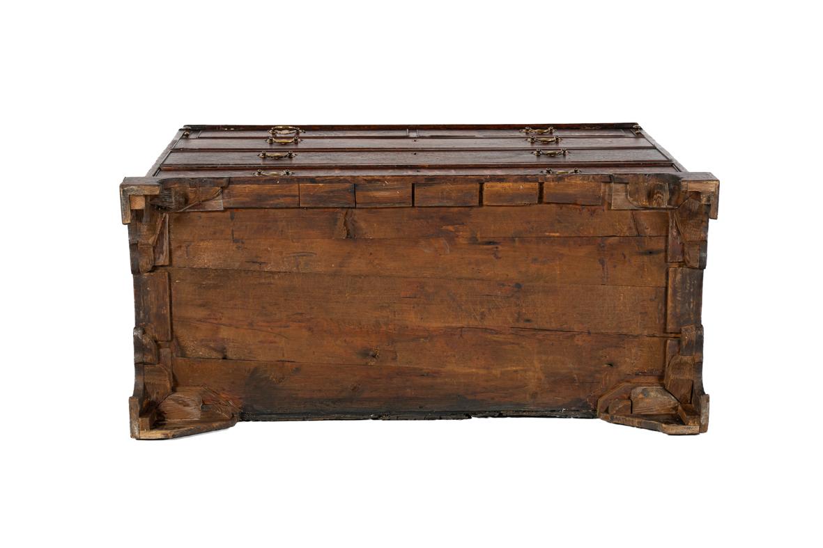 Antique 18th century English light warm brown oak Georgian slant front desk For Sale 2