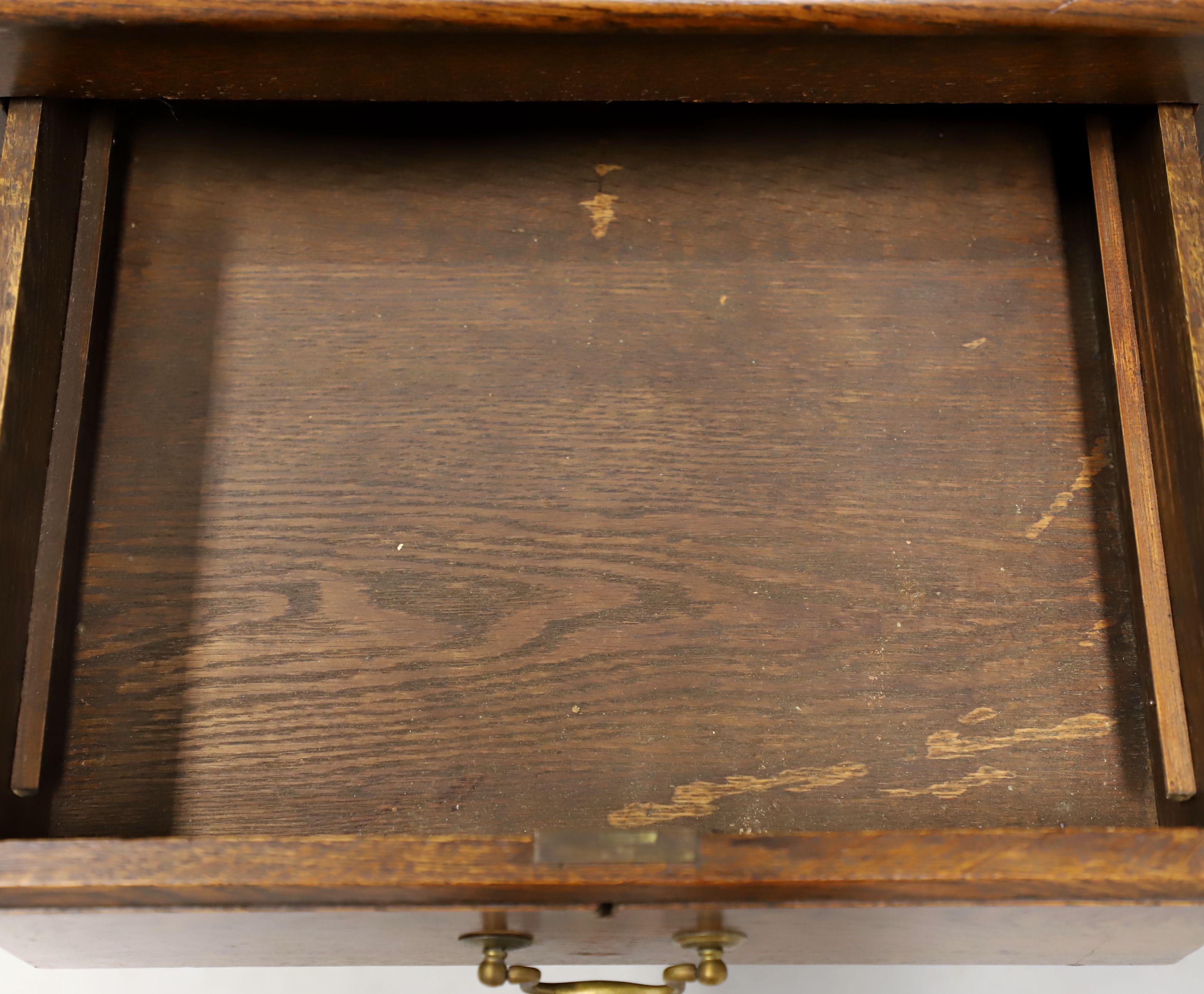 Antique 18th Century English Oak William & Mary Style Pewter Cupboard Hutch For Sale 5