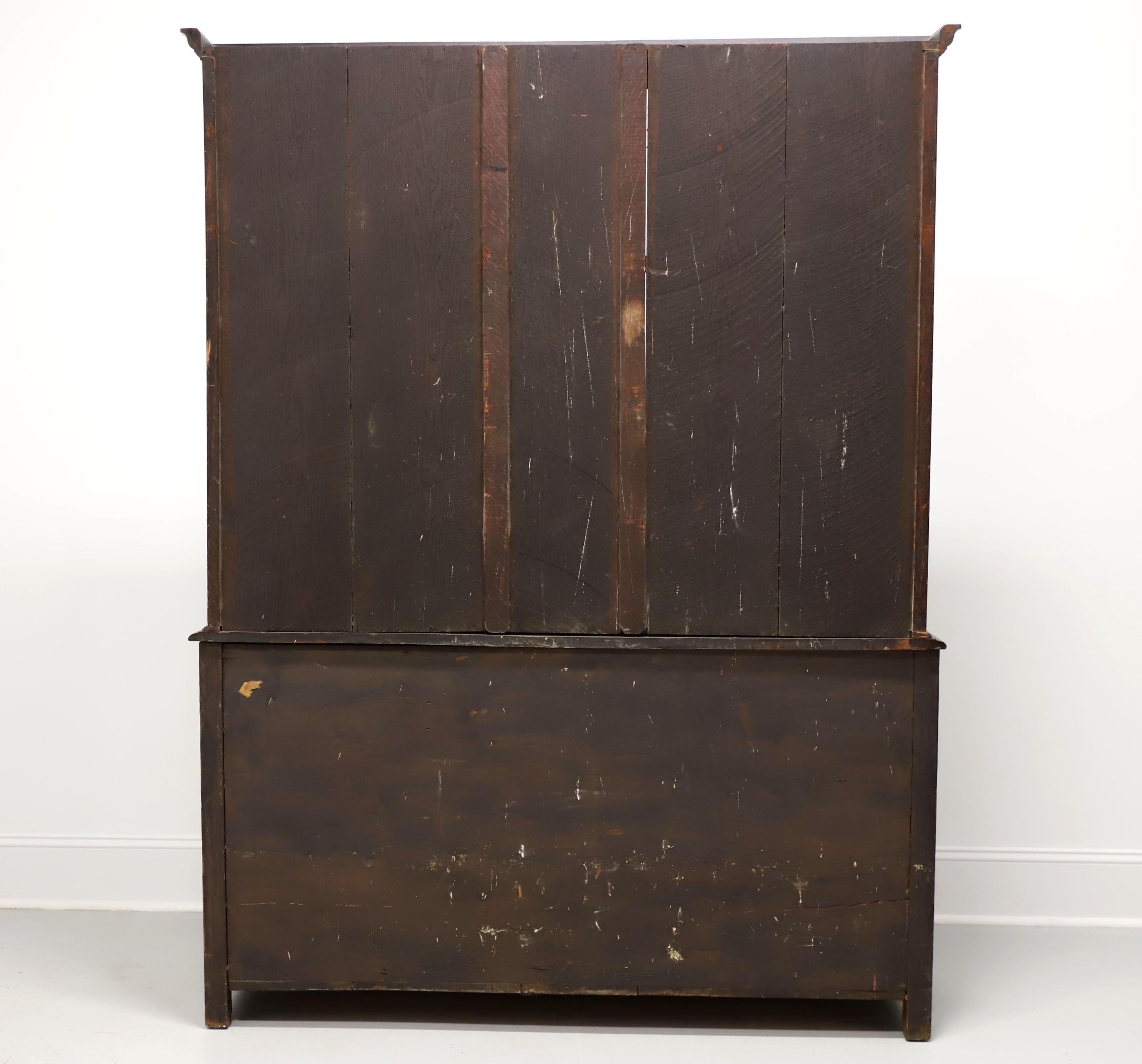 Antique 18th Century English Oak William & Mary Style Pewter Cupboard Hutch In Good Condition For Sale In Charlotte, NC