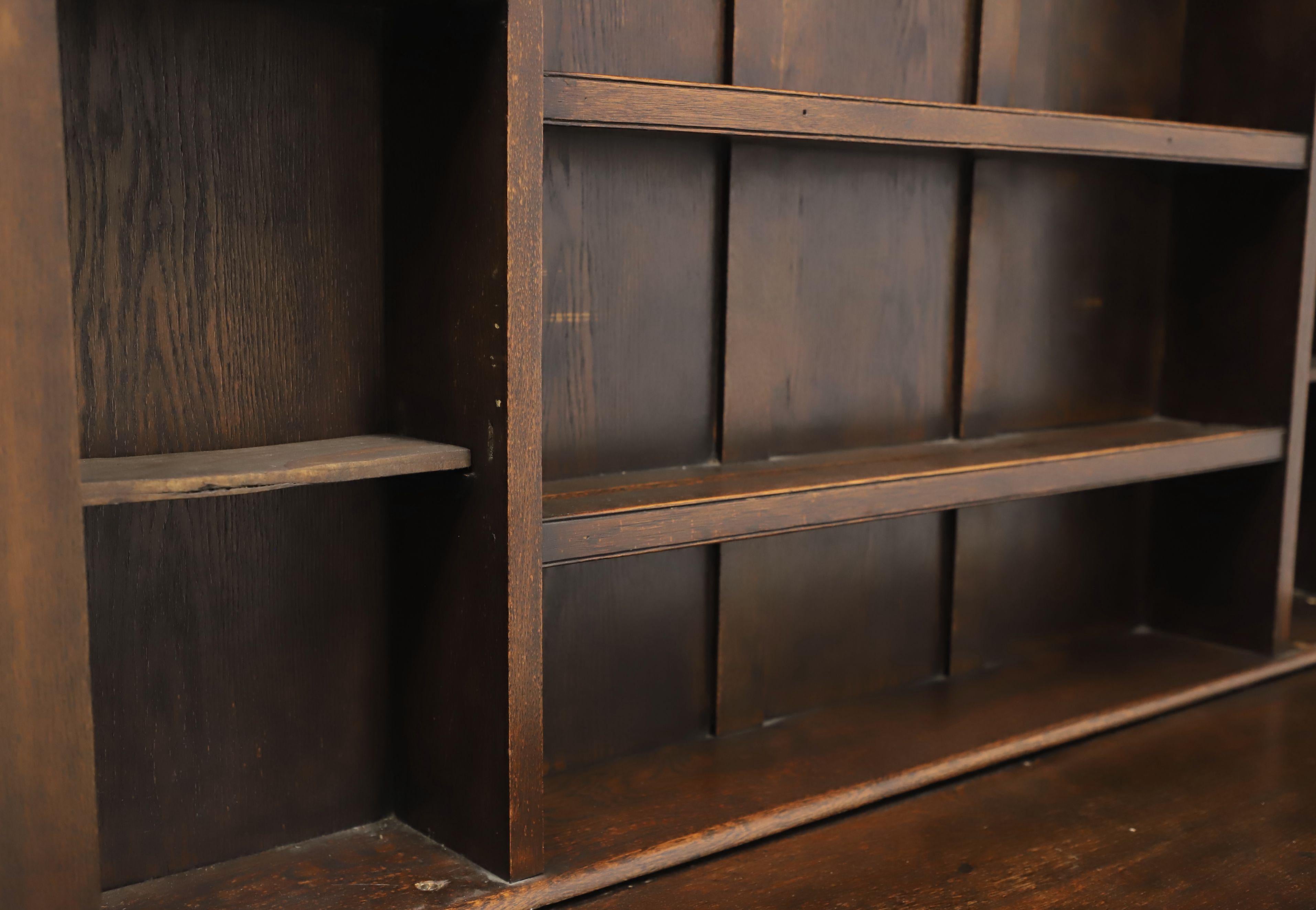 Antique 18th Century English Oak William & Mary Style Pewter Cupboard Hutch For Sale 2