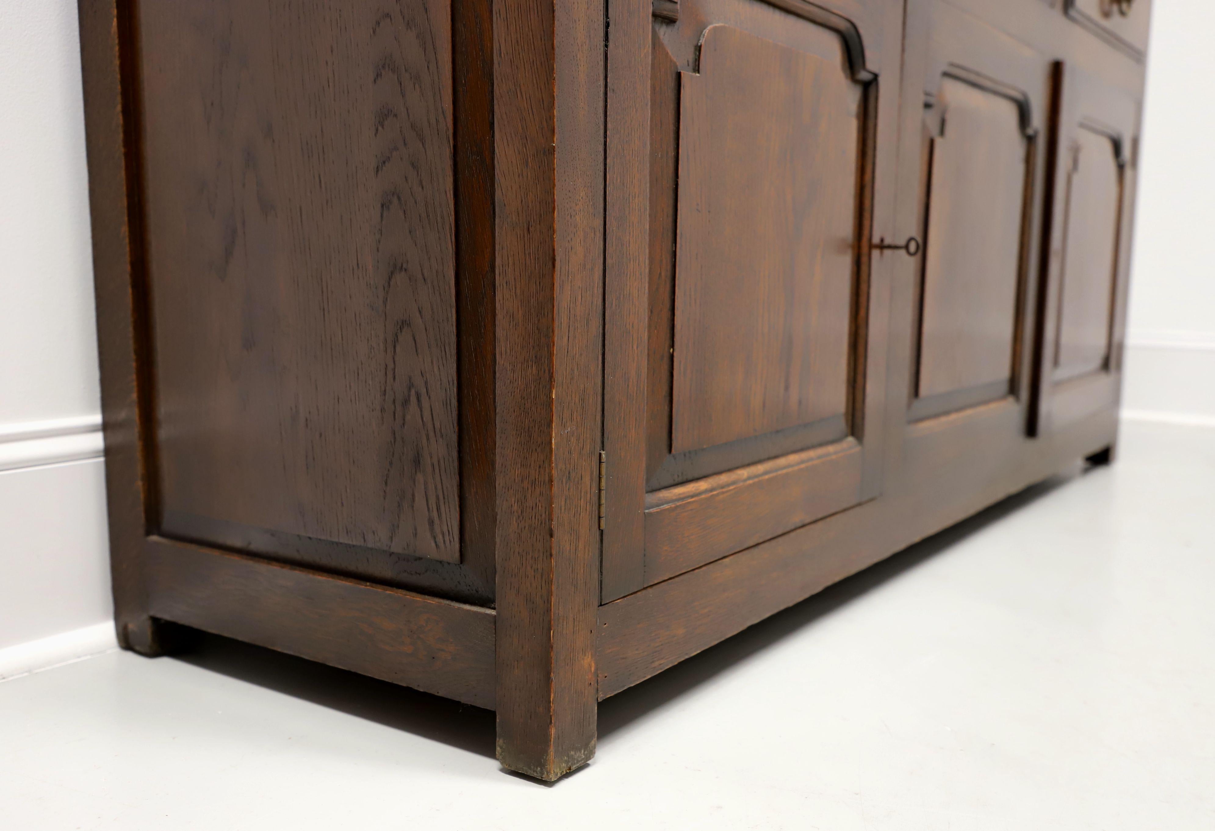 Antique 18th Century English Oak William & Mary Style Pewter Cupboard Hutch For Sale 3