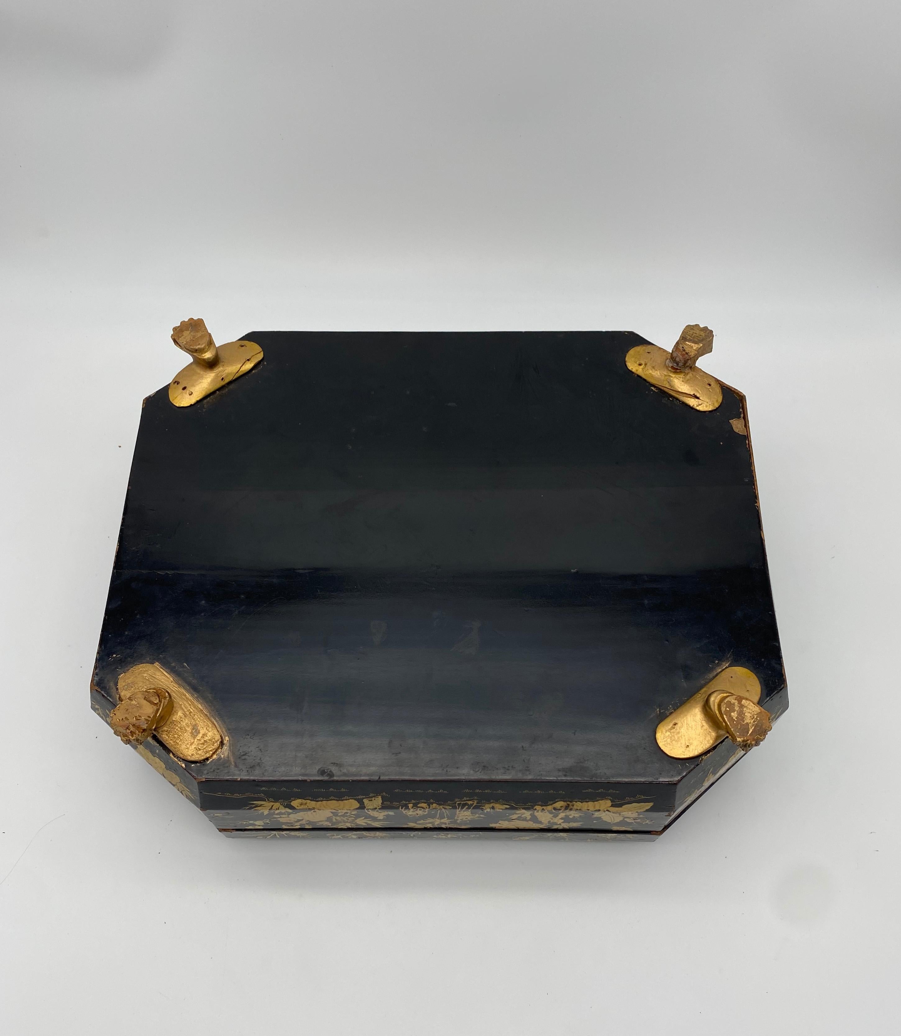 Antike chinesische Export-Spielkasten aus lackiertem Lack aus dem 18. Jahrhundert im Angebot 6