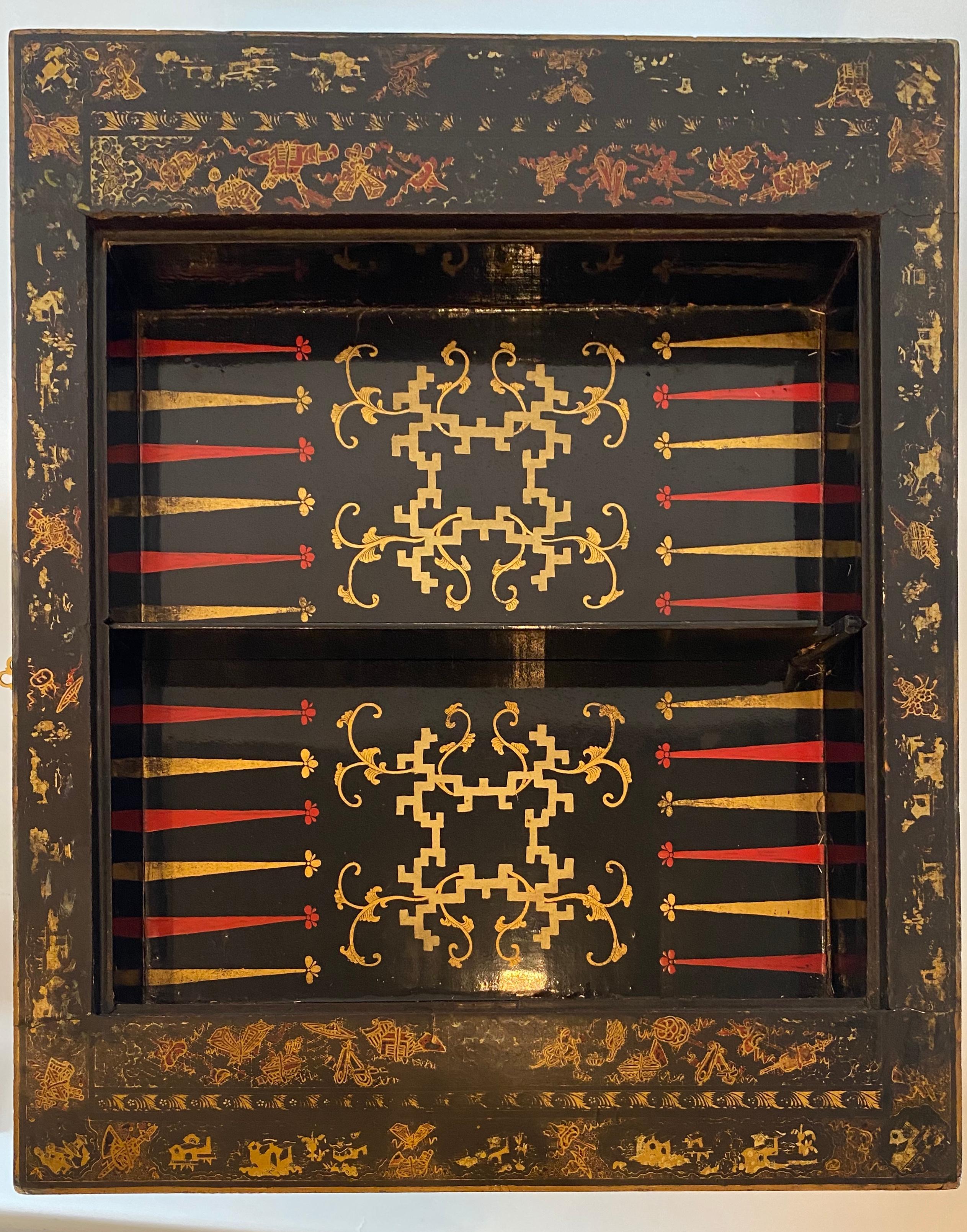 Antique 18th Century Export Chinese Lacquer Gaming Table In Good Condition In Brea, CA