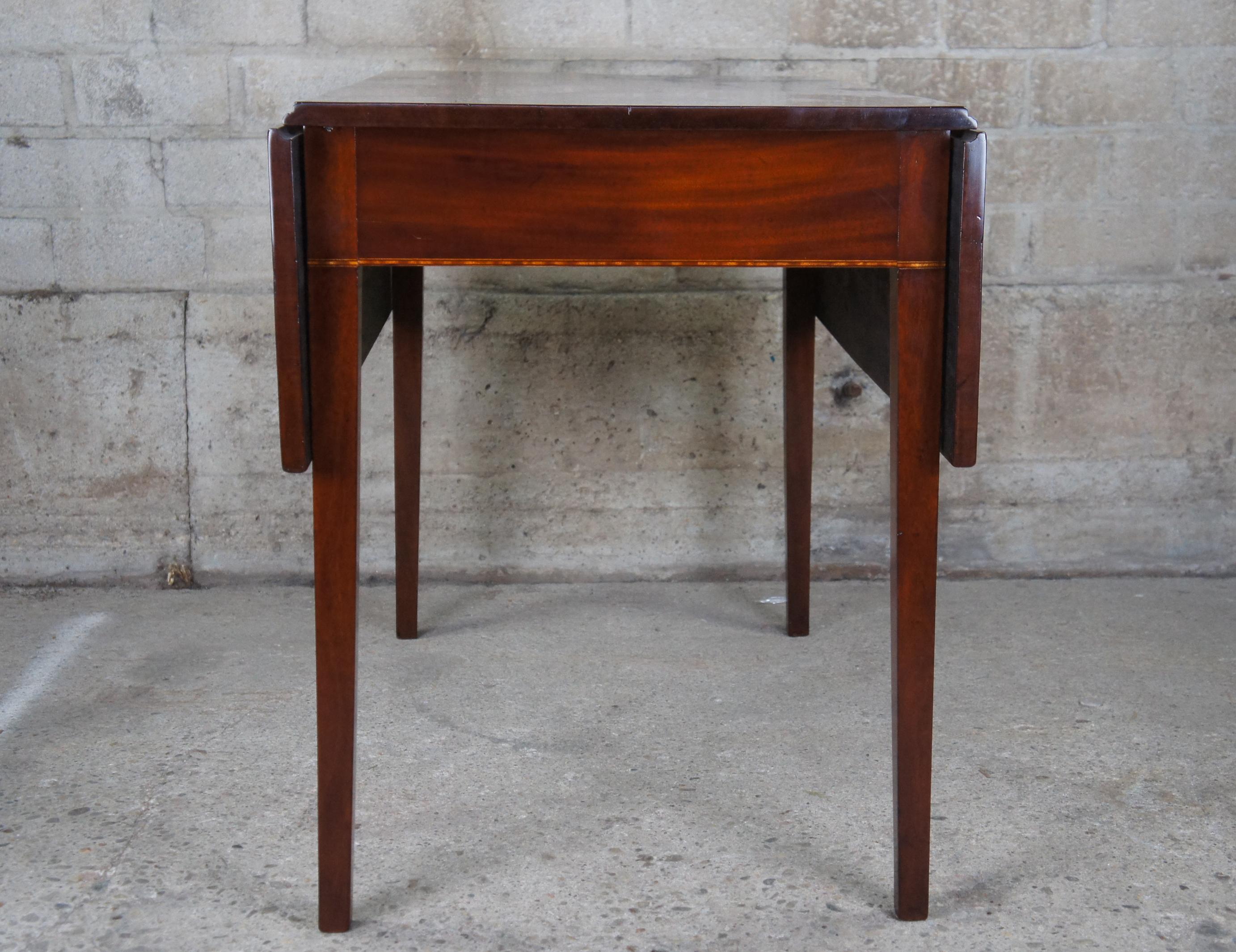 Antique 18th Century Federal Mahogany Pembroke Drop Leaf Dining Console Table 9