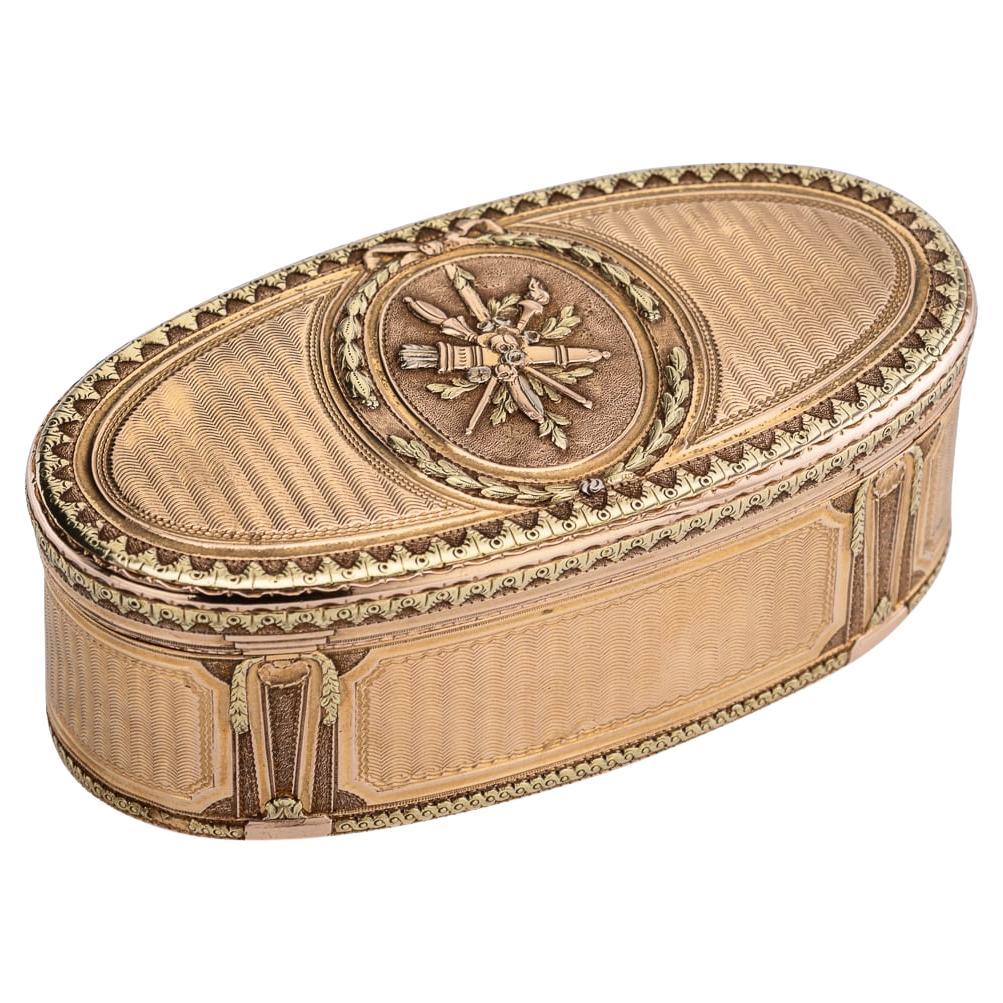 Antigua caja de rapé de oro tricolor francés de 18 quilates del siglo XVIII, París c.1770