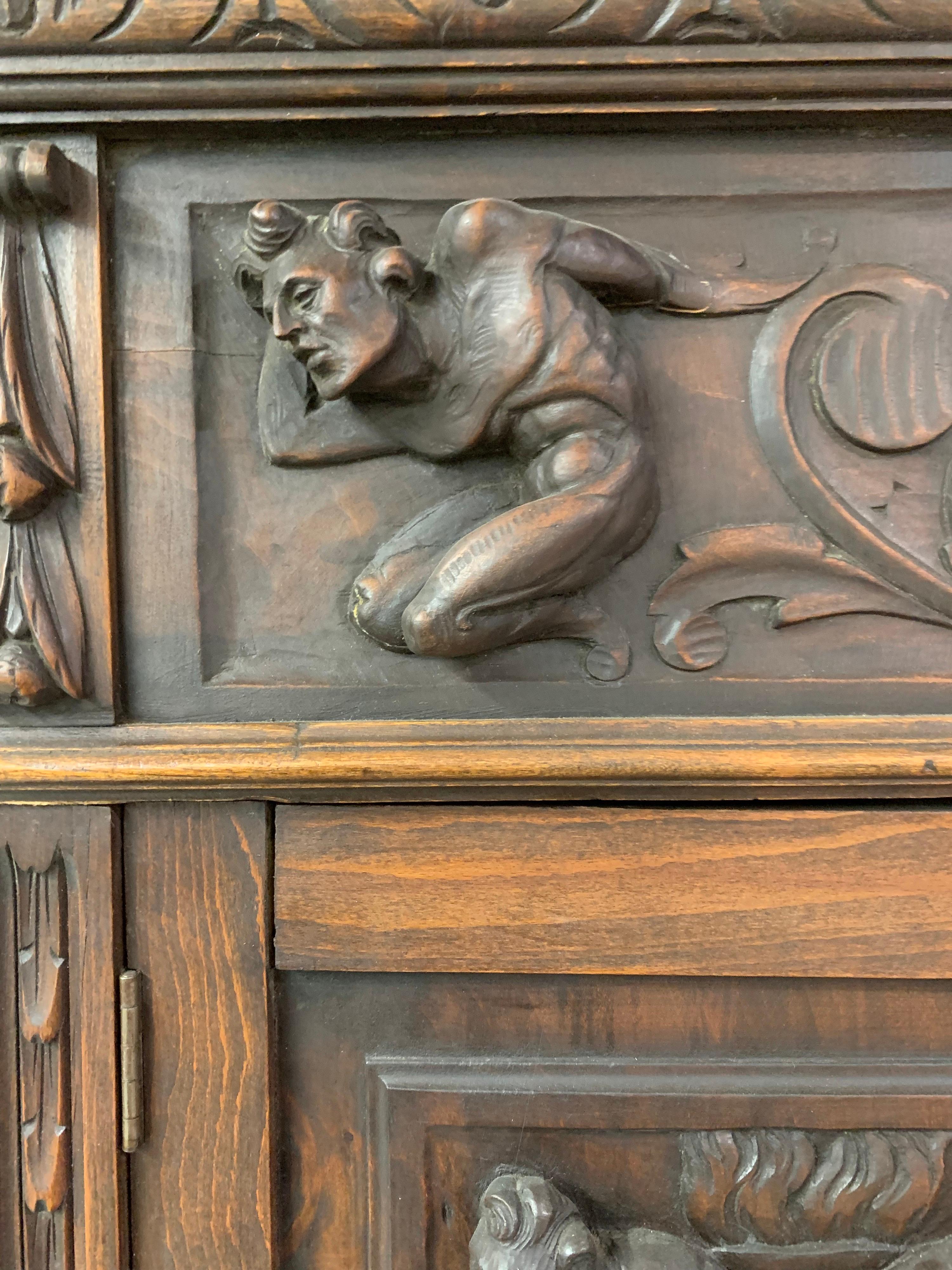 Antique 18th Century French Exquisitely Carved 4 Door Storage Cabinet Cupboard In Good Condition For Sale In West Hartford, CT