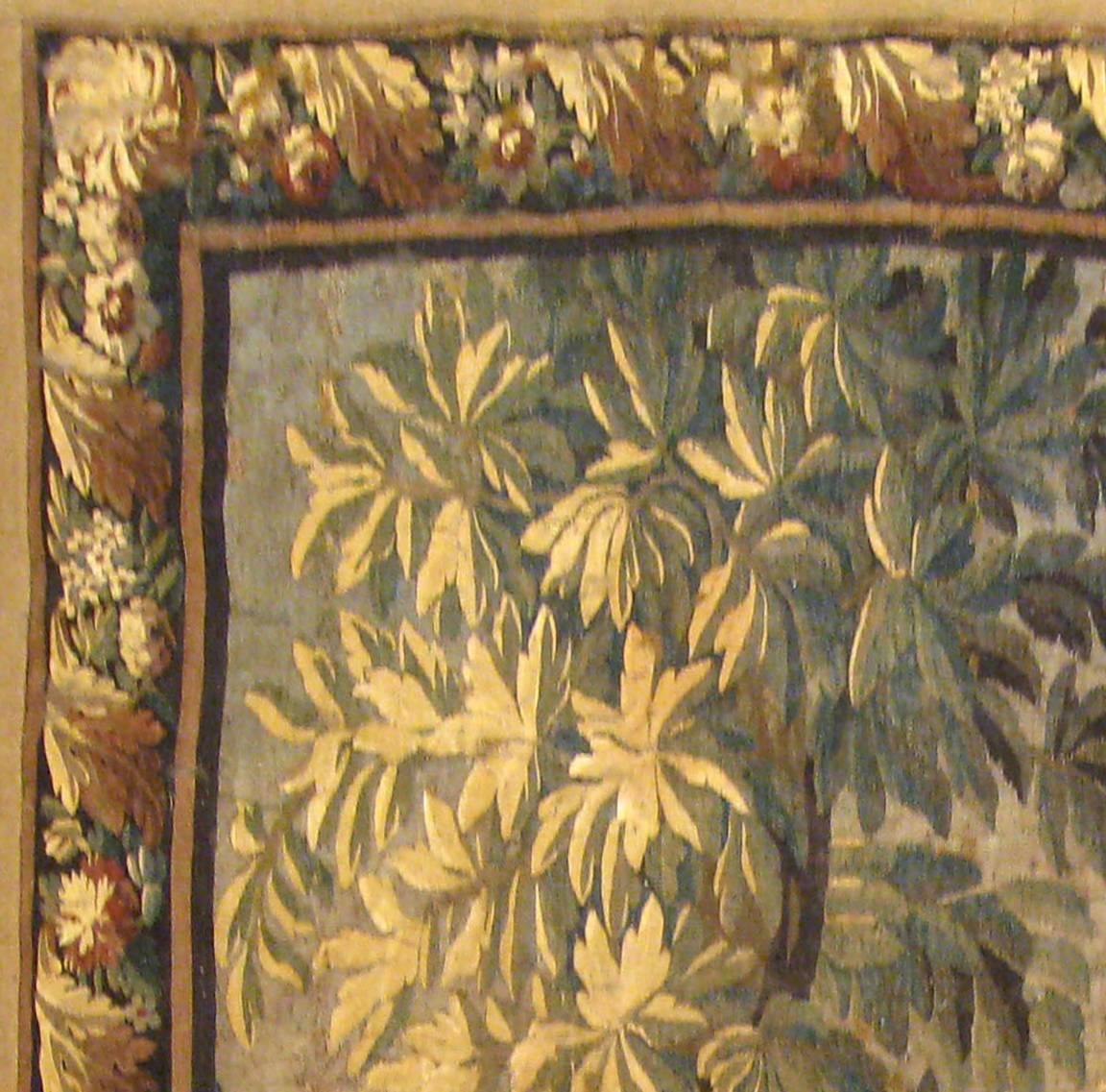 Französischer Felletin-Verdure-Landschaftsteppich aus dem 18. Jahrhundert, mit Vögeln und Bäumen (Handgewebt) im Angebot