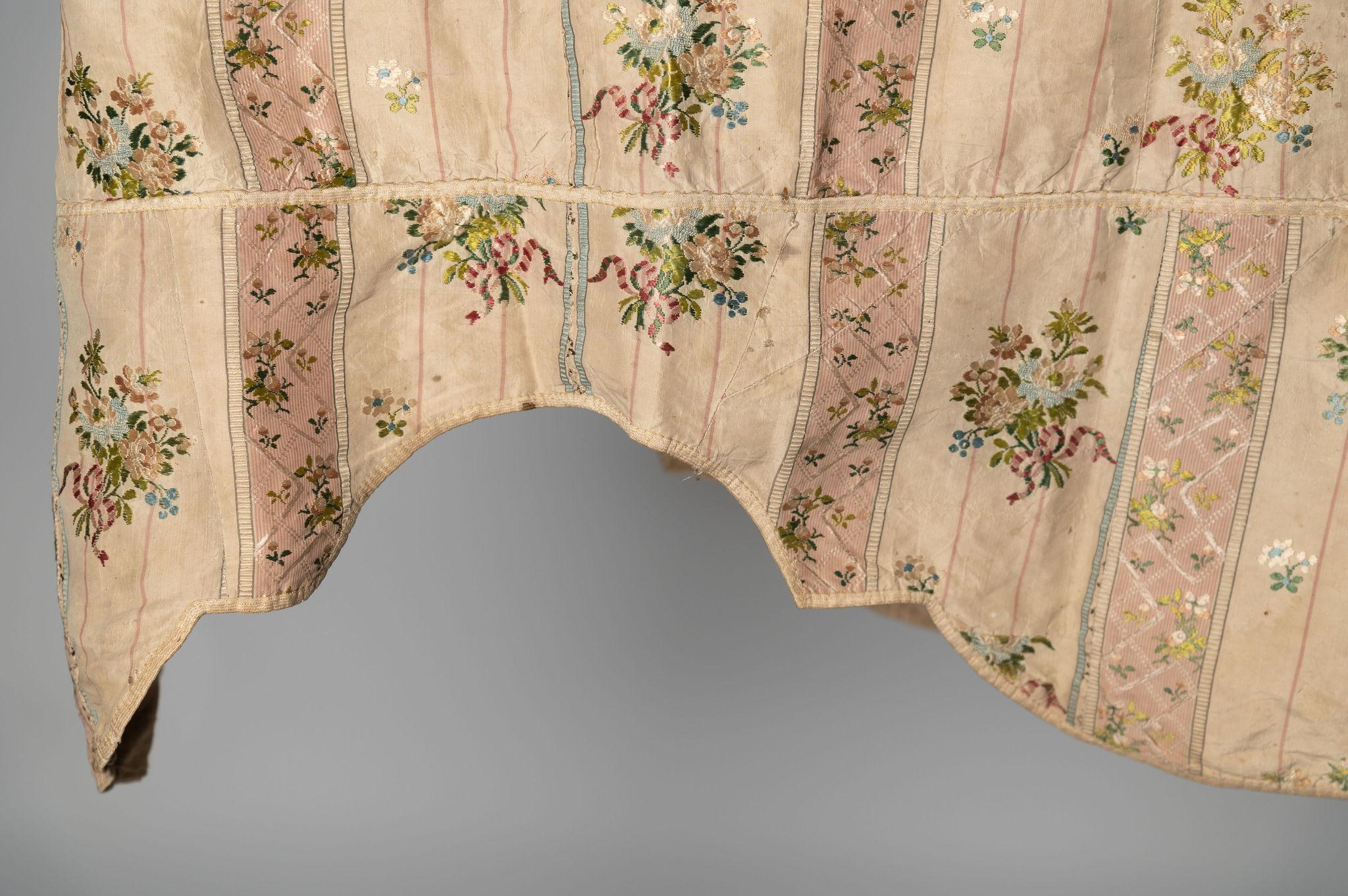 Textile Antique 18th Century French silk bed canopy  For Sale