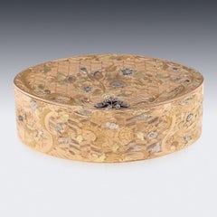 Antique 18th Century French Three-Colour 18K Gold Snuff Box c.1780