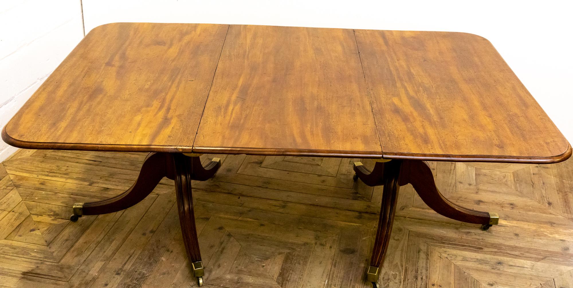Polished Antique 18th Century George III Mahogany Twin Pedestal Dining Table For Sale