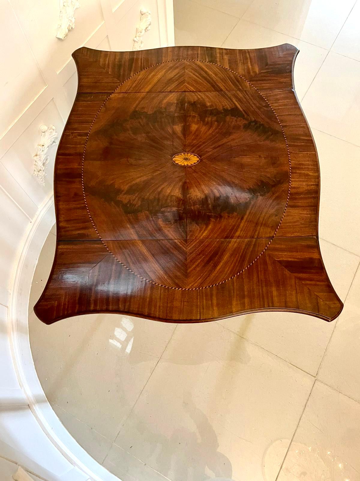Antique 18th Century George III Quality Mahogany Inlaid Butterfly Pembroke Table In Good Condition For Sale In Suffolk, GB