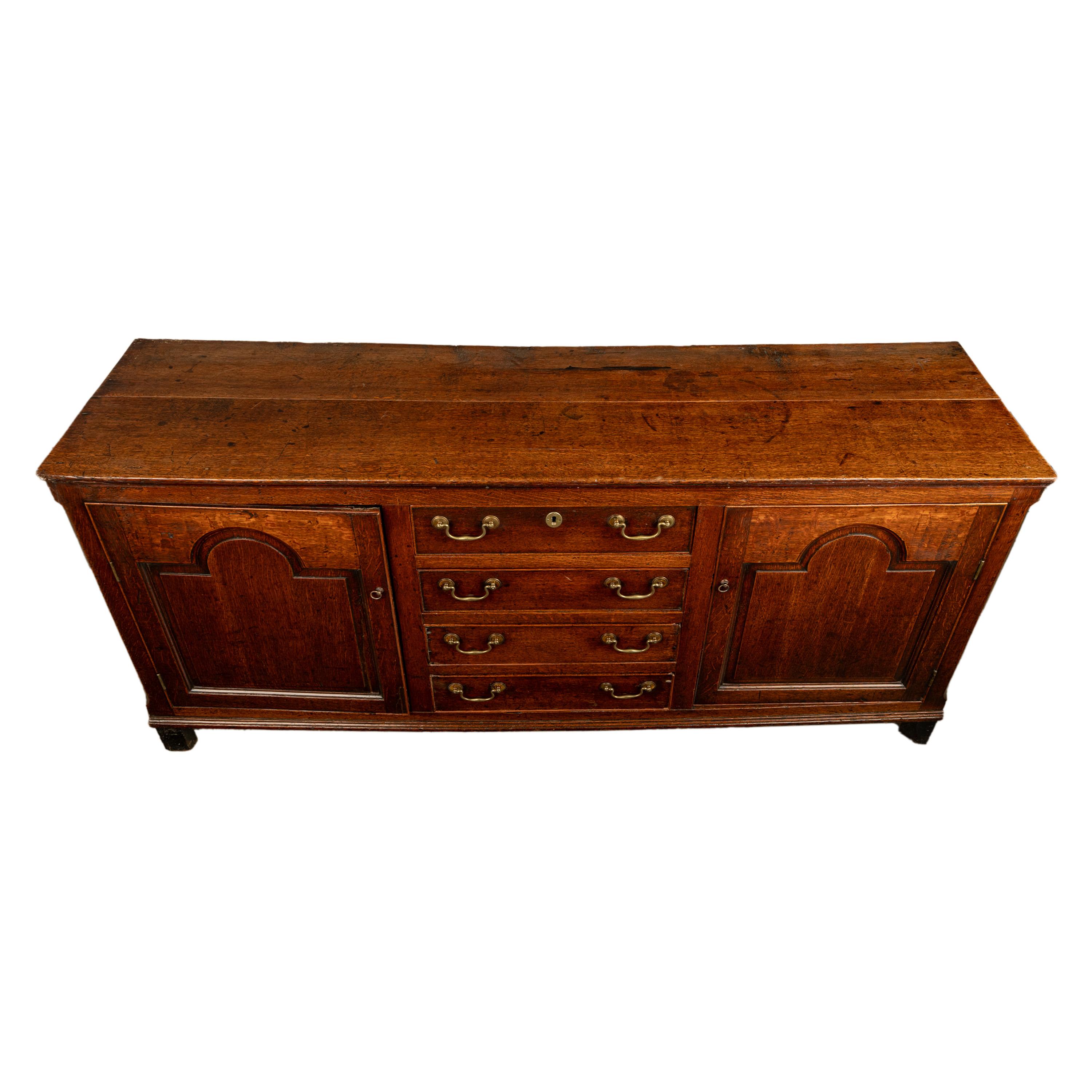 Ancienne commode de style géorgien du 18ème siècle en chêne, 4 tiroirs, 1790 en vente 5