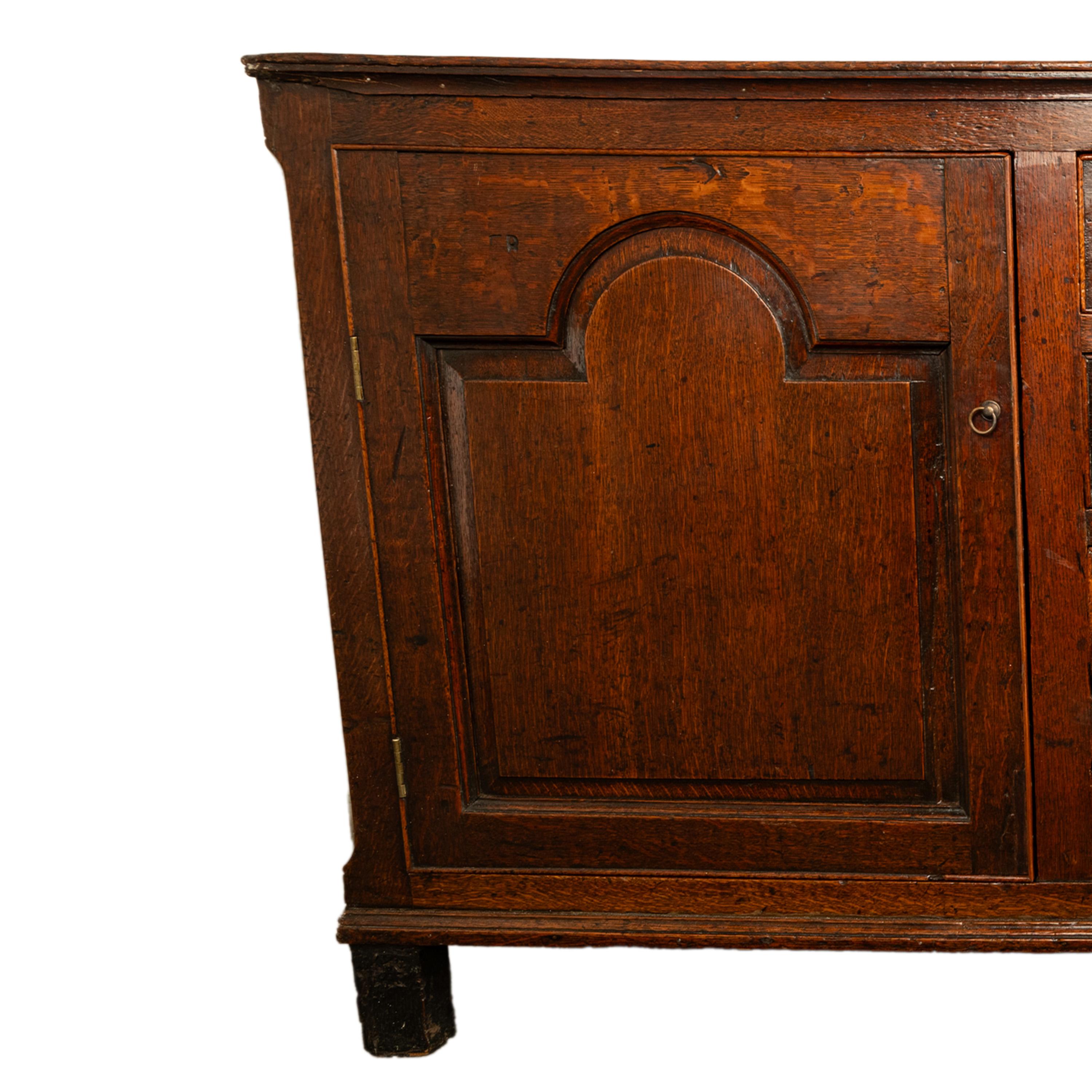 Ancienne commode de style géorgien du 18ème siècle en chêne, 4 tiroirs, 1790 en vente 8